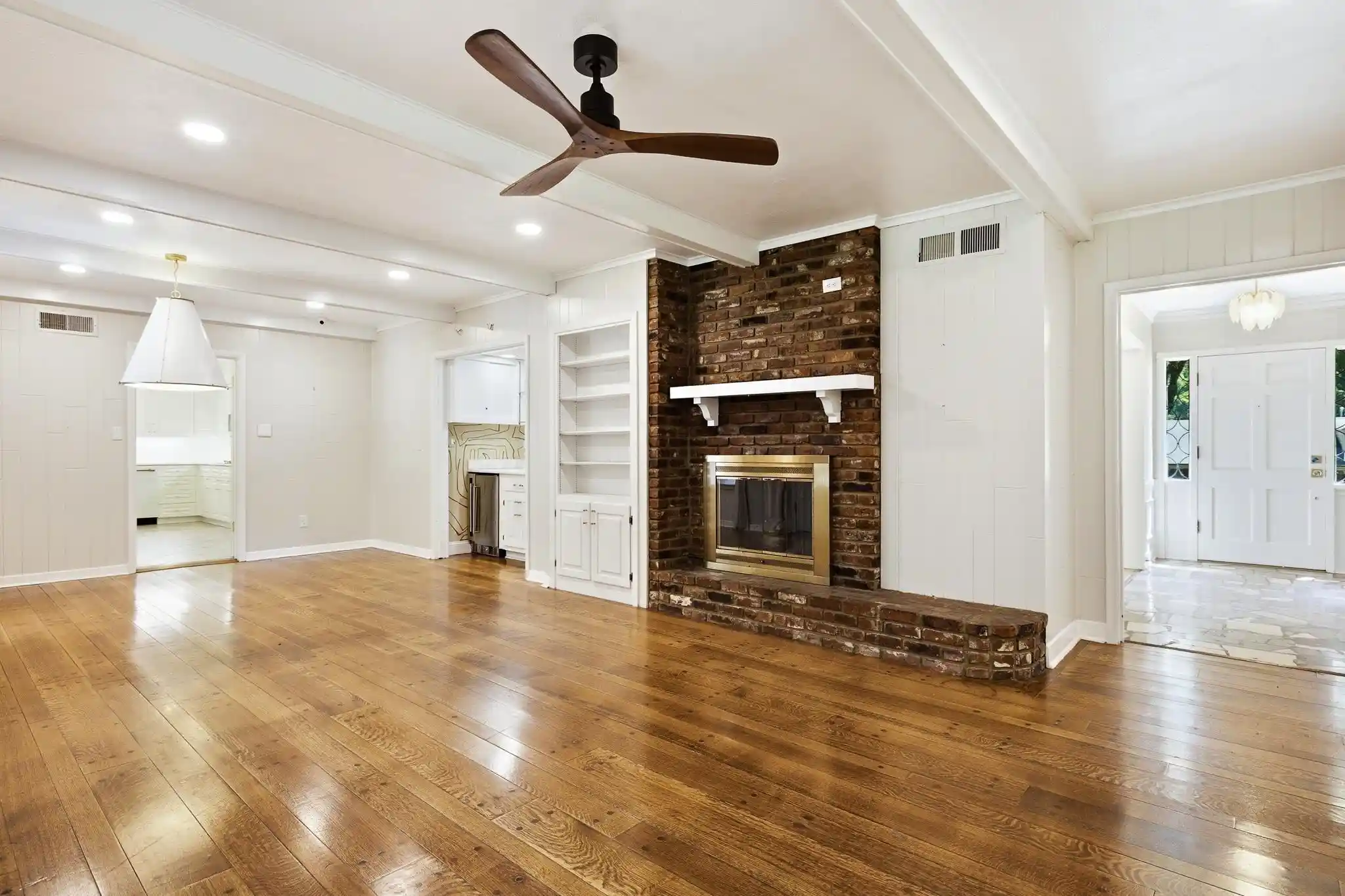 Photo 4 of Single family home for sale at 271 Wakefield Dr, Memphis, TN 38117 | MLS# 10226005 | Listing updated on 2026-09-10