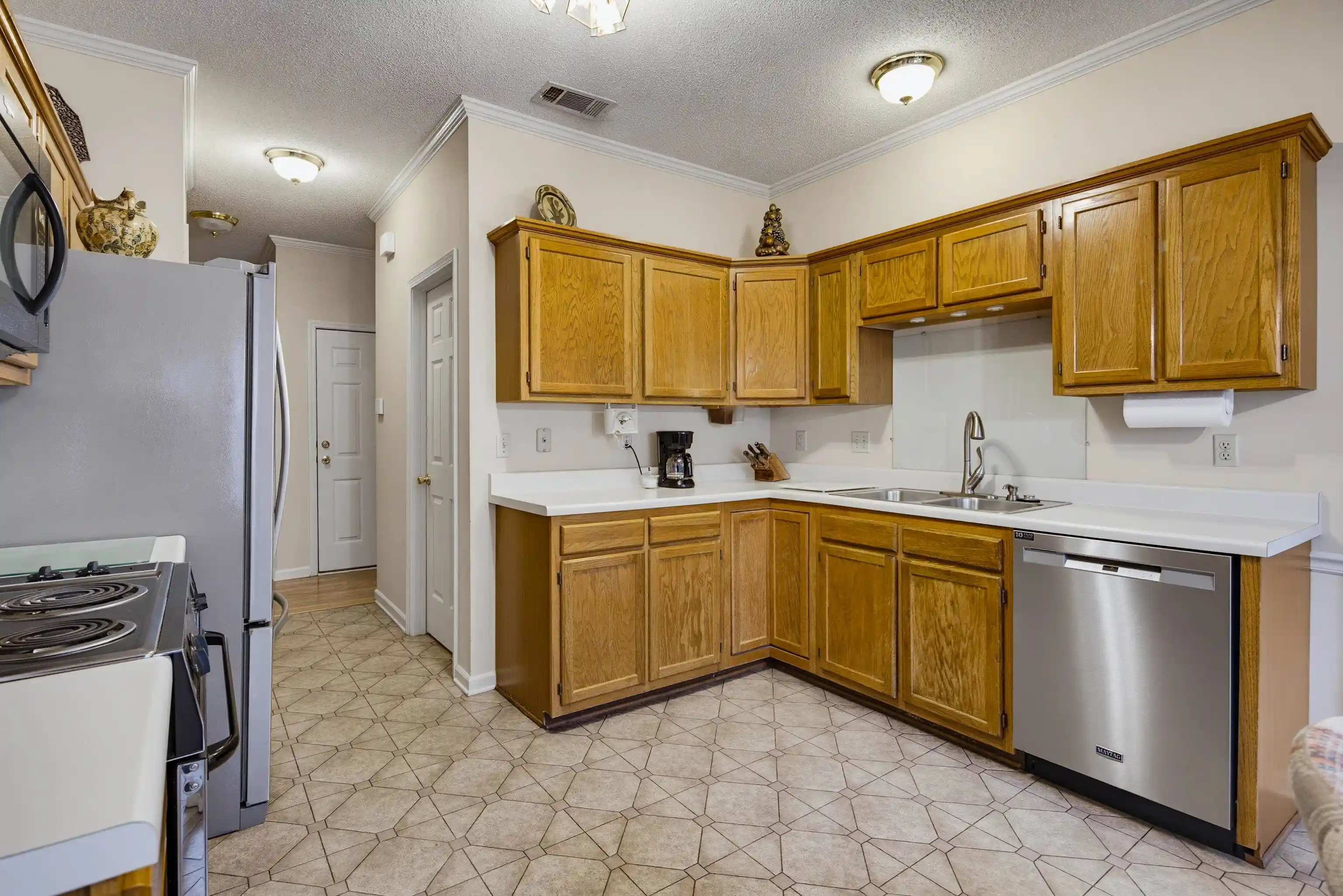 Photo 3 of Single family home for sale at 6494 Gillia Cir, Bartlett, TN 38135 | MLS# 10226027 | Listing updated on 2026-07-24