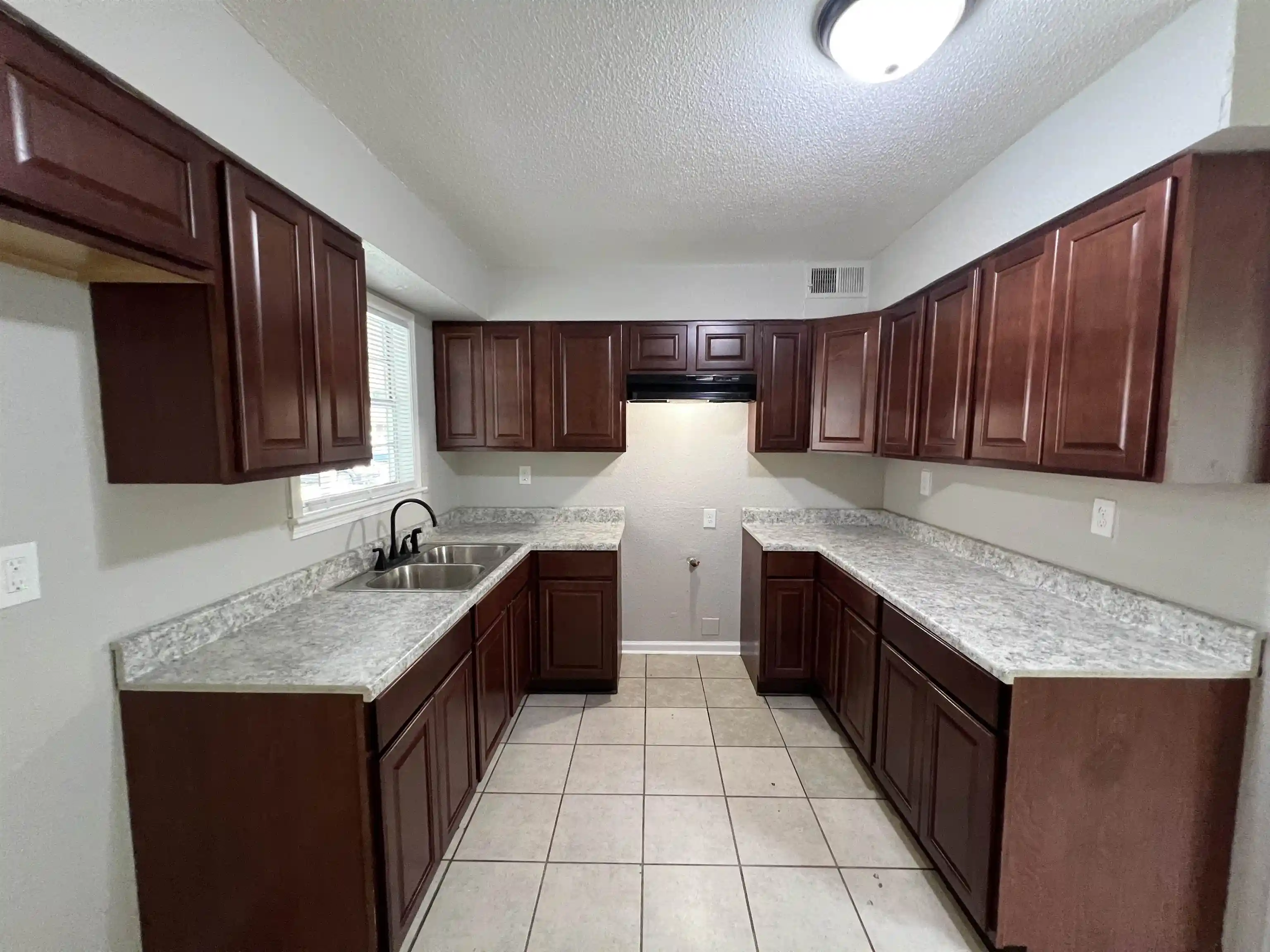 Photo 2 of Sale Pending at 3075 Churchill St, Memphis, TN 38118 | MLS# 10226052 | Listing updated on 2026-07-15