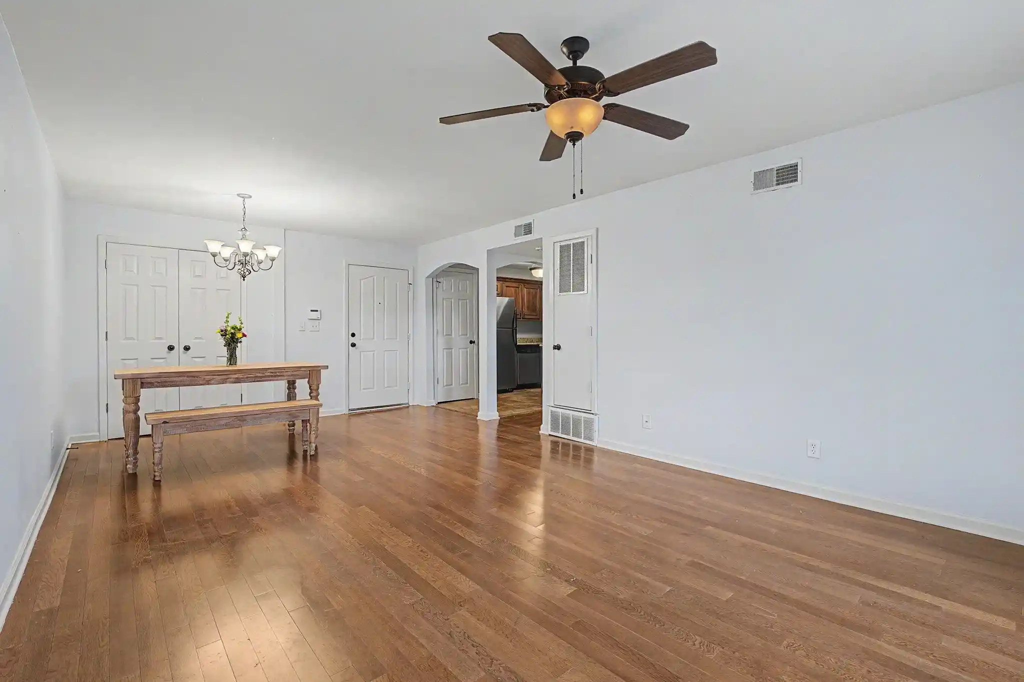 Photo 2 of Condo for sale at 210 S Mclean Blvd #8, Memphis, TN 38104 | MLS# 10226059 | Listing updated on 2026-09-03