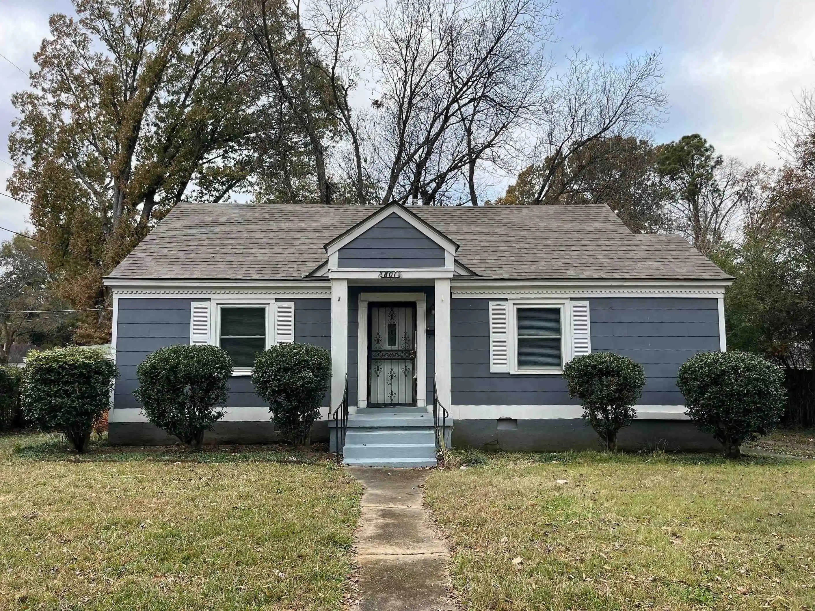 Photo 1 of Single family home for sale at 801 Bowen Cir, Memphis, TN 38122 | MLS# 10226061 | Listing updated on 2026-10-26