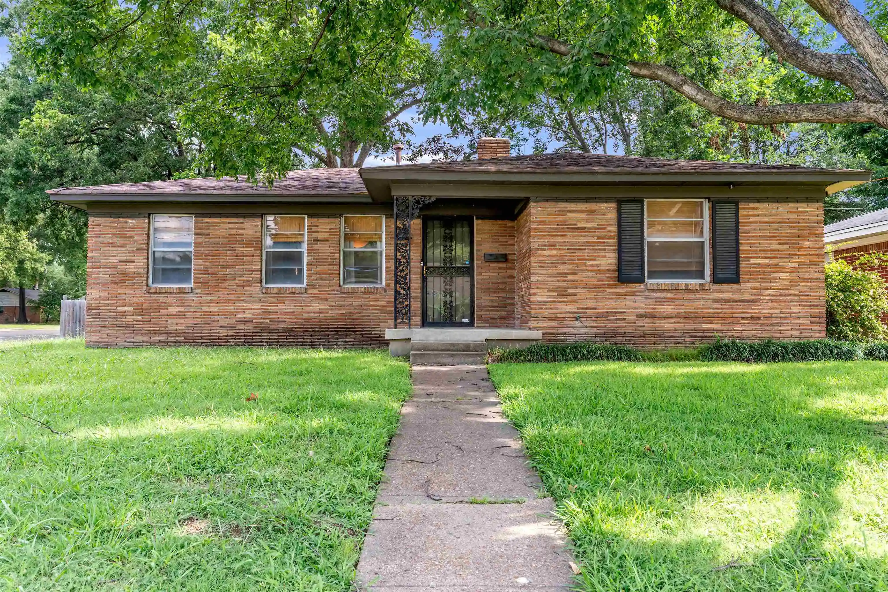 Photo 1 of Single family home for sale at 4762 Quince Rd, Memphis, TN 38117 | MLS# 10226086 | Listing updated on 2026-09-18