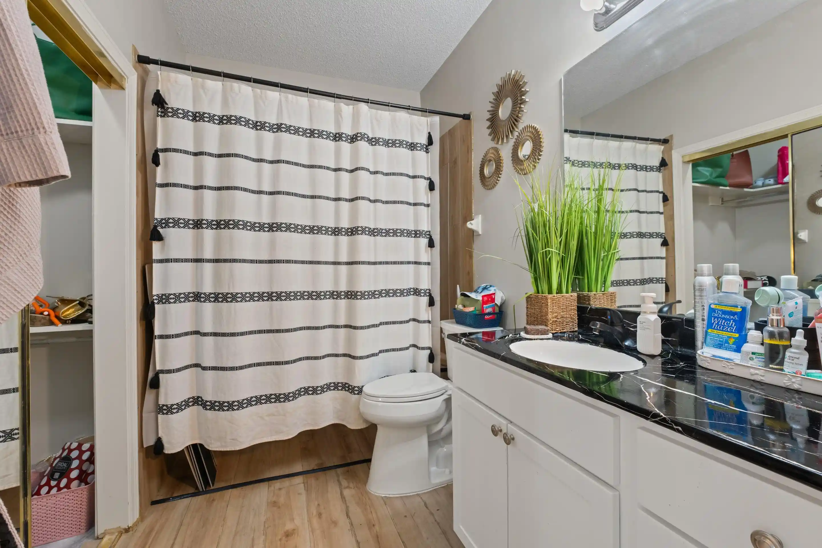 Photo 3 of Sale Pending at 6724 Millers Pond Cir, Memphis, TN 38119 | MLS# 10226088 | Listing updated on 2026-07-28