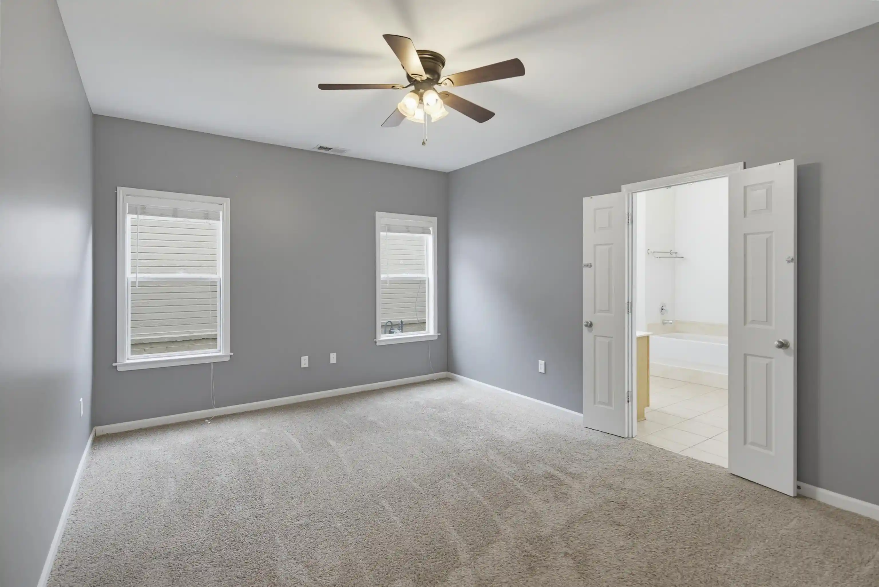 Photo 4 of Single family home for sale at 1327 Harbor Park Dr, Memphis, TN 38103 | MLS# 10226092 | Listing updated on 2026-08-20