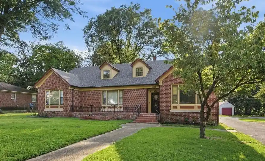 Photo 1 of Single family home for sale at 981 N Mclean Blvd, Memphis, TN 38107 | MLS# 10226116 | Listing updated on 2026-09-10