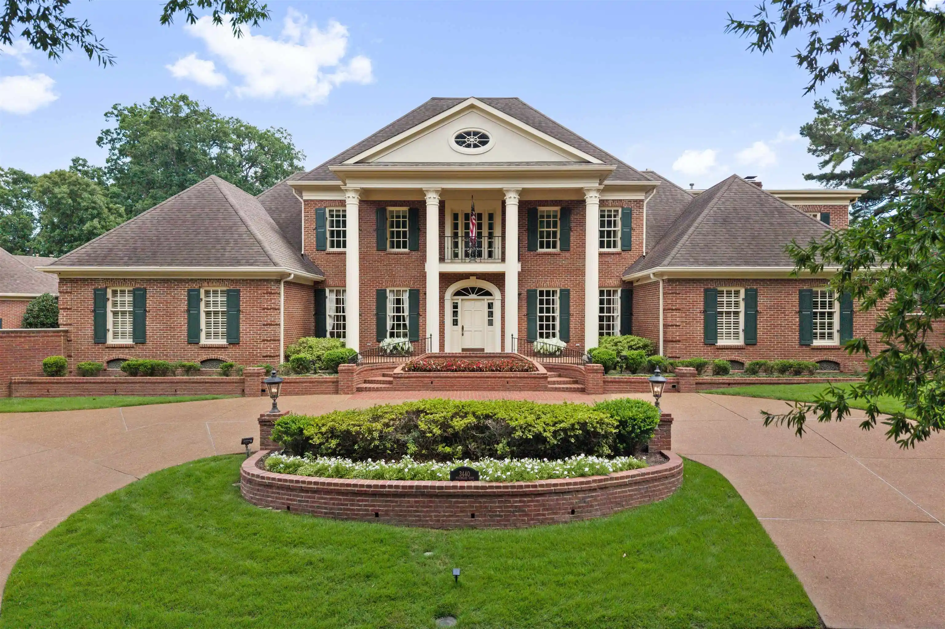 Photo 1 of Mansion for sale at 3440 Pinebrake Cv, Memphis, TN 38125 | MLS# 10226127 | Listing updated on 2026-09-03