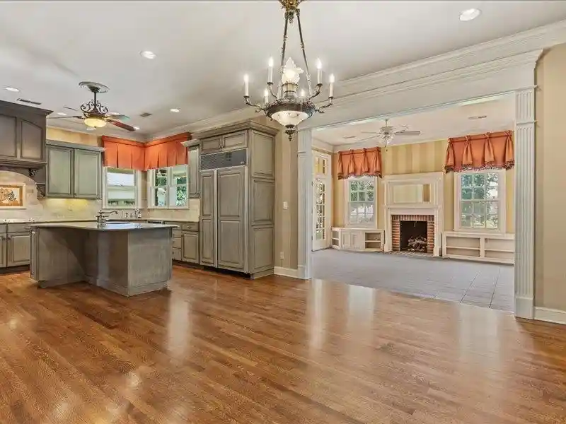Photo 3 of Mansion for sale at 3440 Pinebrake Cv, Memphis, TN 38125 | MLS# 10226127 | Listing updated on 2026-09-03