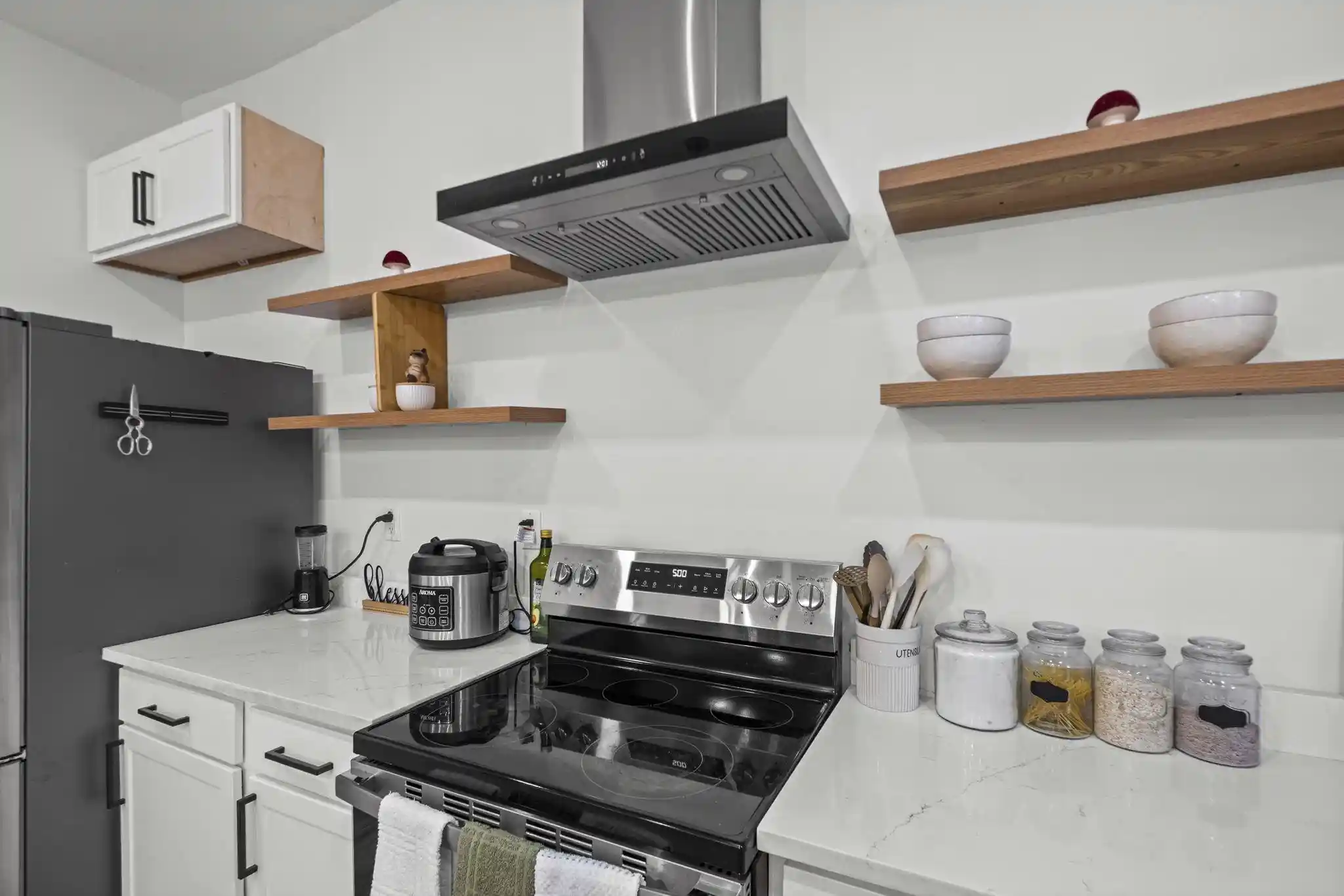Photo 2 of Single family home for sale at 894 Mississippi Blvd, Memphis, TN 38126 | MLS# 10226139 | Listing updated on 2026-08-31