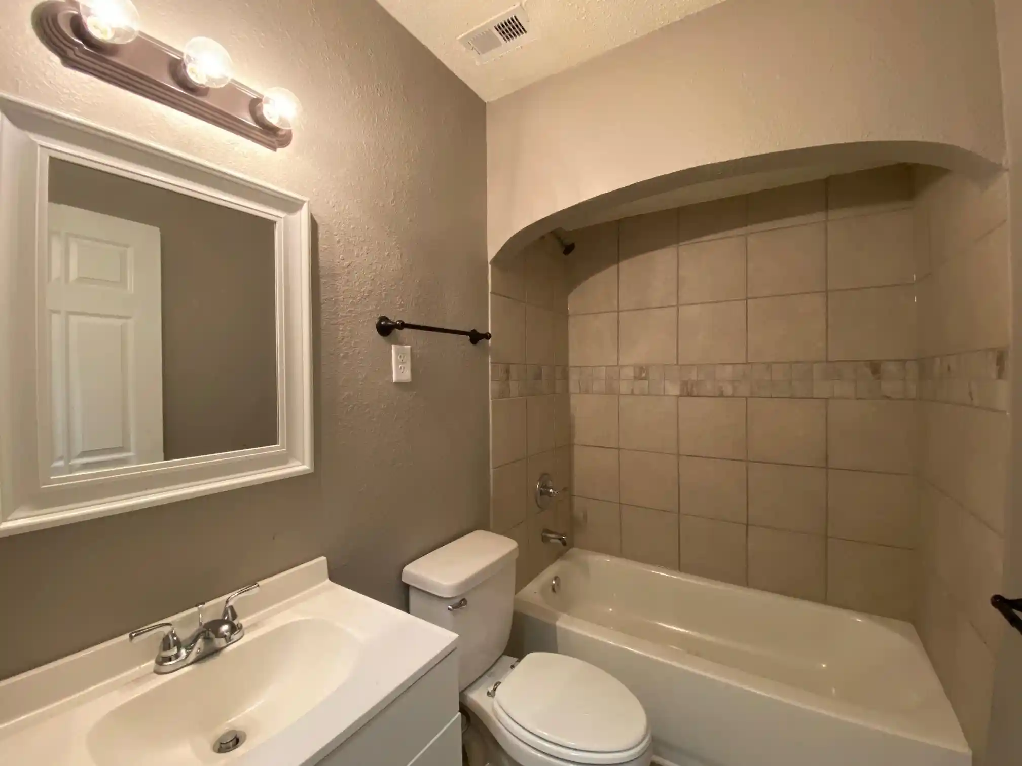 Photo 2 of Single family home for sale at 2731 Burns Ave, Memphis, TN 38114 | MLS# 10226144 | Listing updated on 2026-07-15