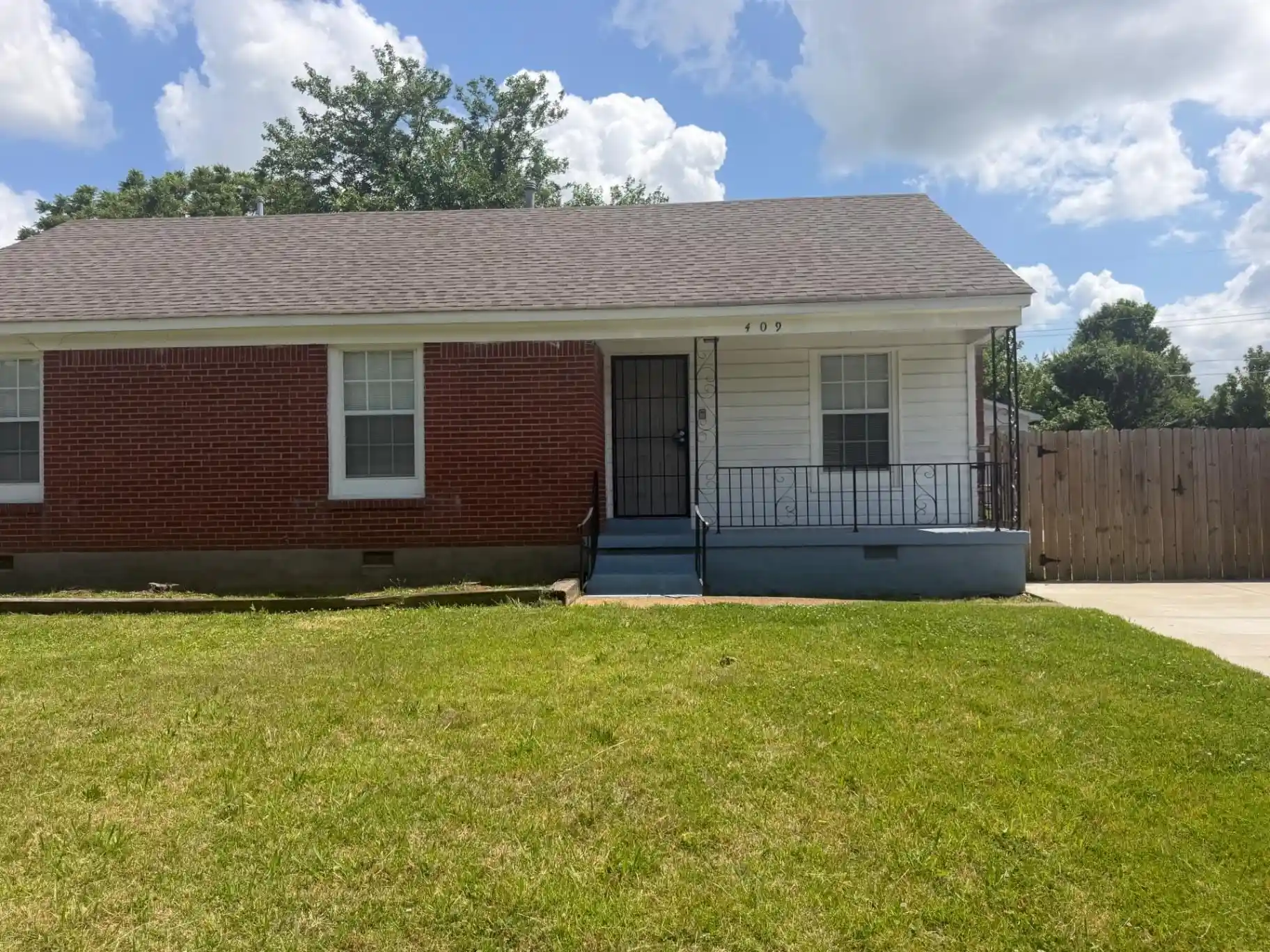 Photo 1 of Single family home for sale at 409 Stoneham Rd, Memphis, TN 38109 | MLS# 10226152 | Listing updated on 2026-09-02