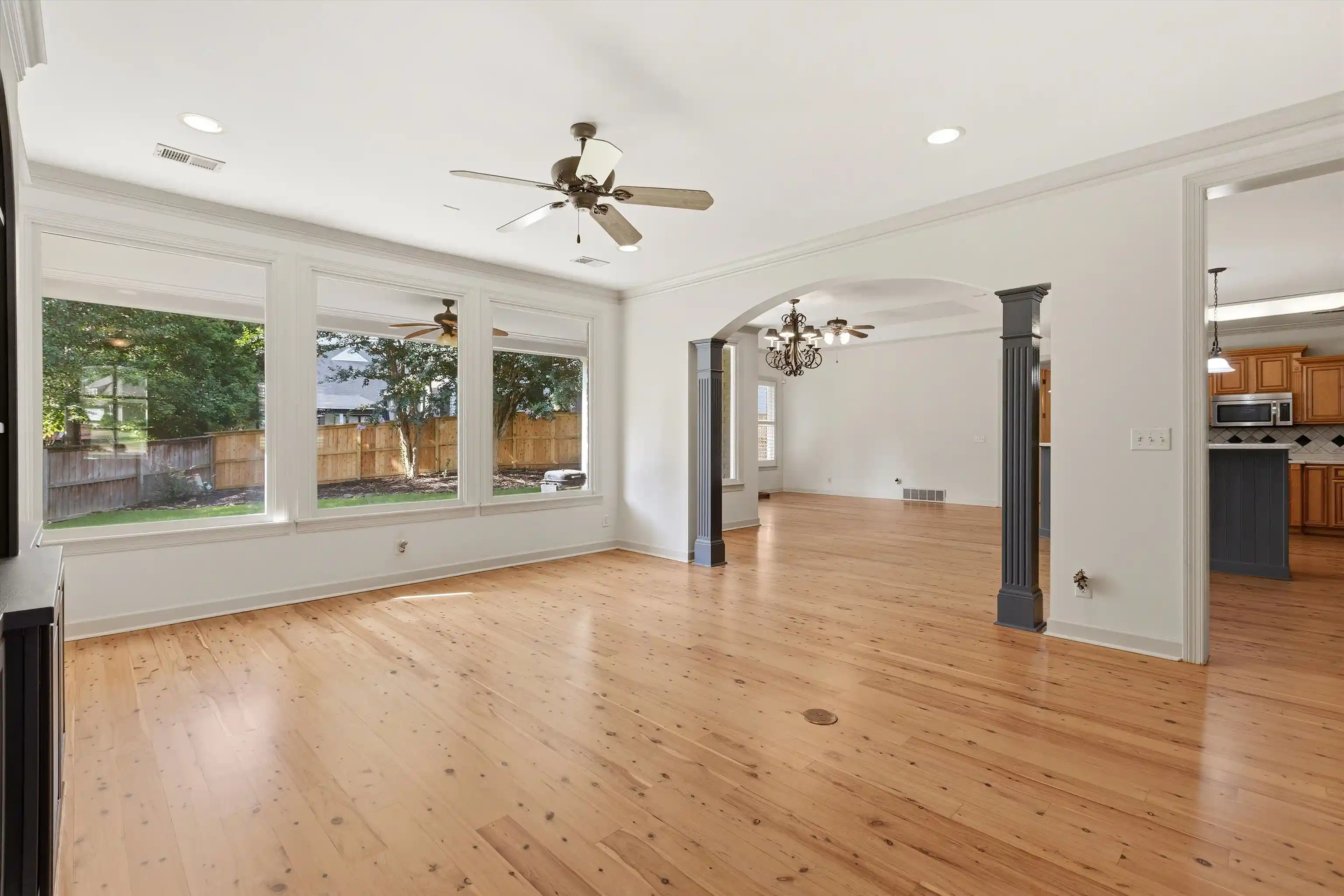 Photo 2 of Single family home for sale at 10211 Statfield Dr, Collierville, TN 38017 | MLS# 10226167 | Listing updated on 2026-09-17