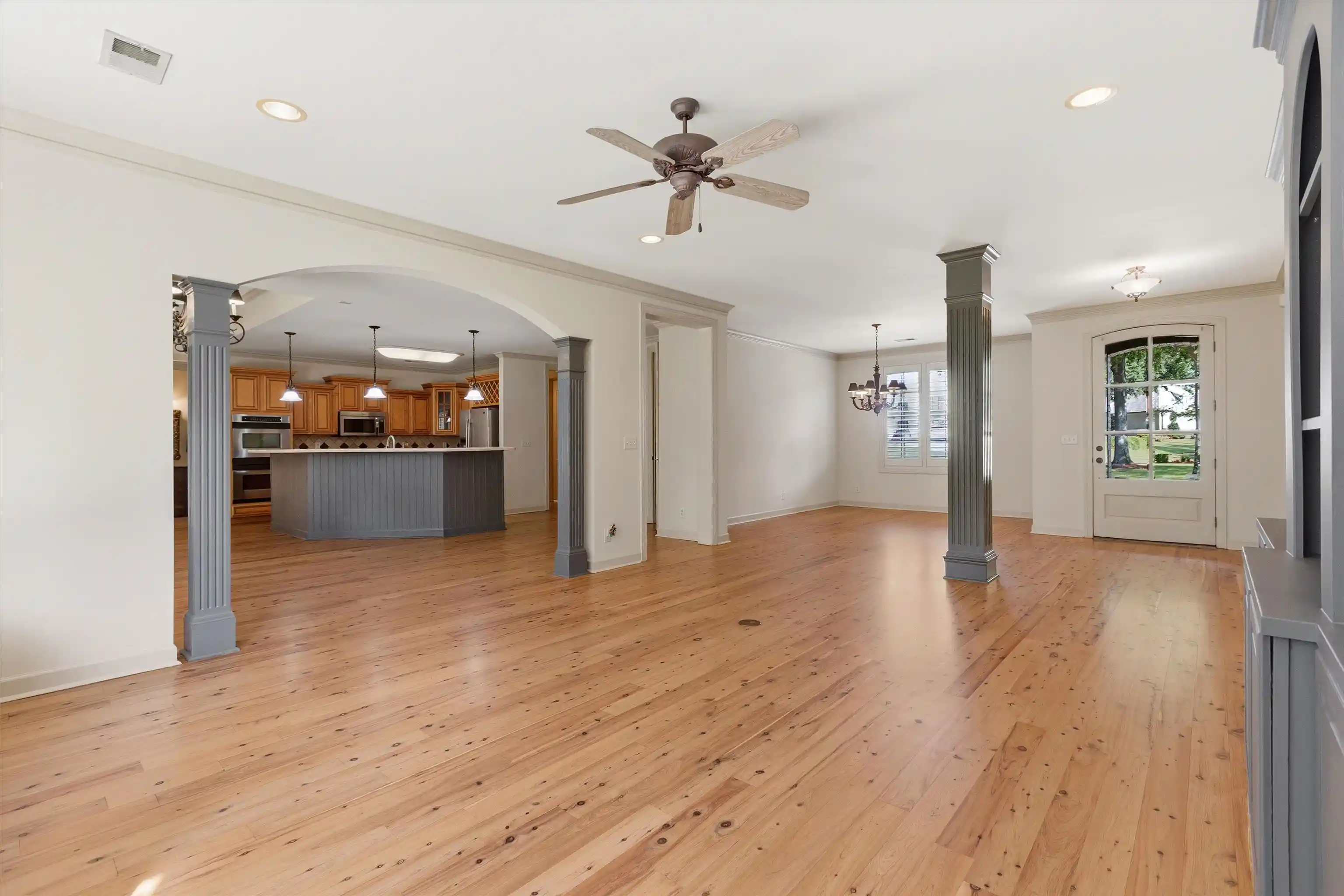Photo 3 of Single family home for sale at 10211 Statfield Dr, Collierville, TN 38017 | MLS# 10226167 | Listing updated on 2026-09-17