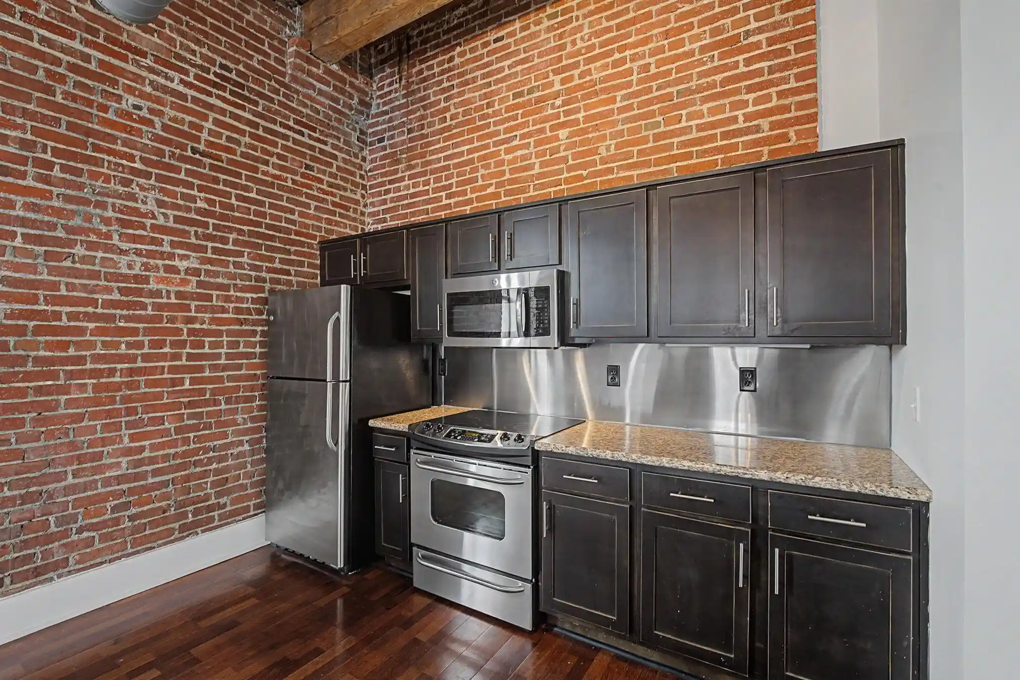 Listing Photo 4 - Condo for sale in building located at 420 S Front St, Memphis, TN 38103 - Unit #301