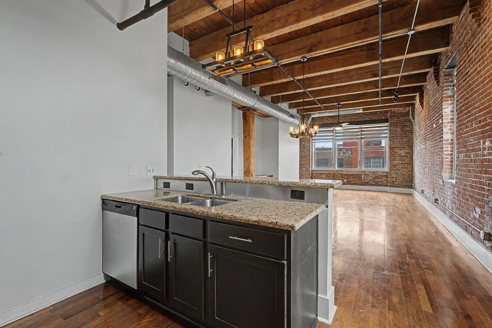 Listing Photo 5 - Condo for sale in building located at 420 S Front St, Memphis, TN 38103 - Unit #301