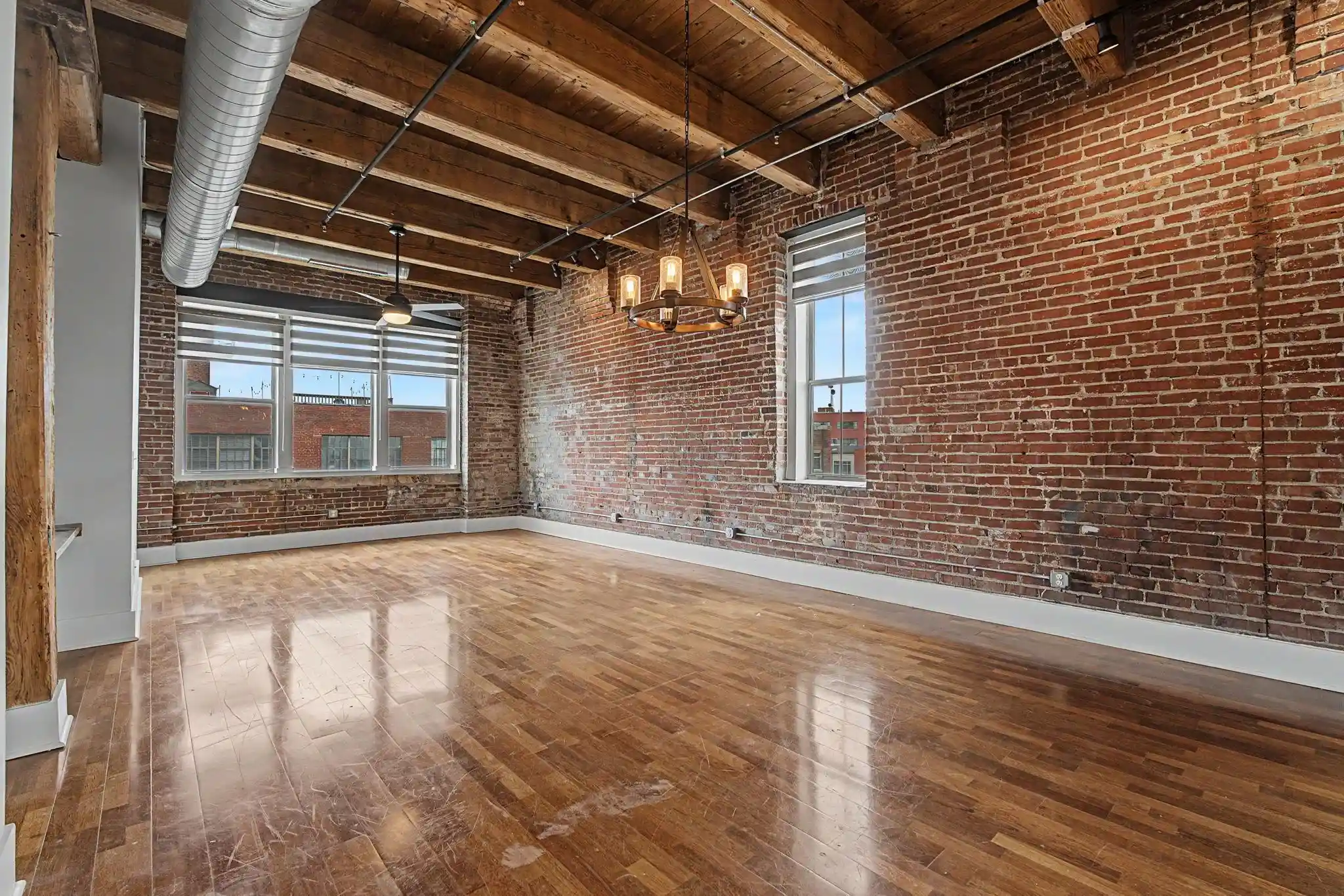 Listing Photo 2 - Condo for sale in building located at 420 S Front St, Memphis, TN 38103 - Unit #301