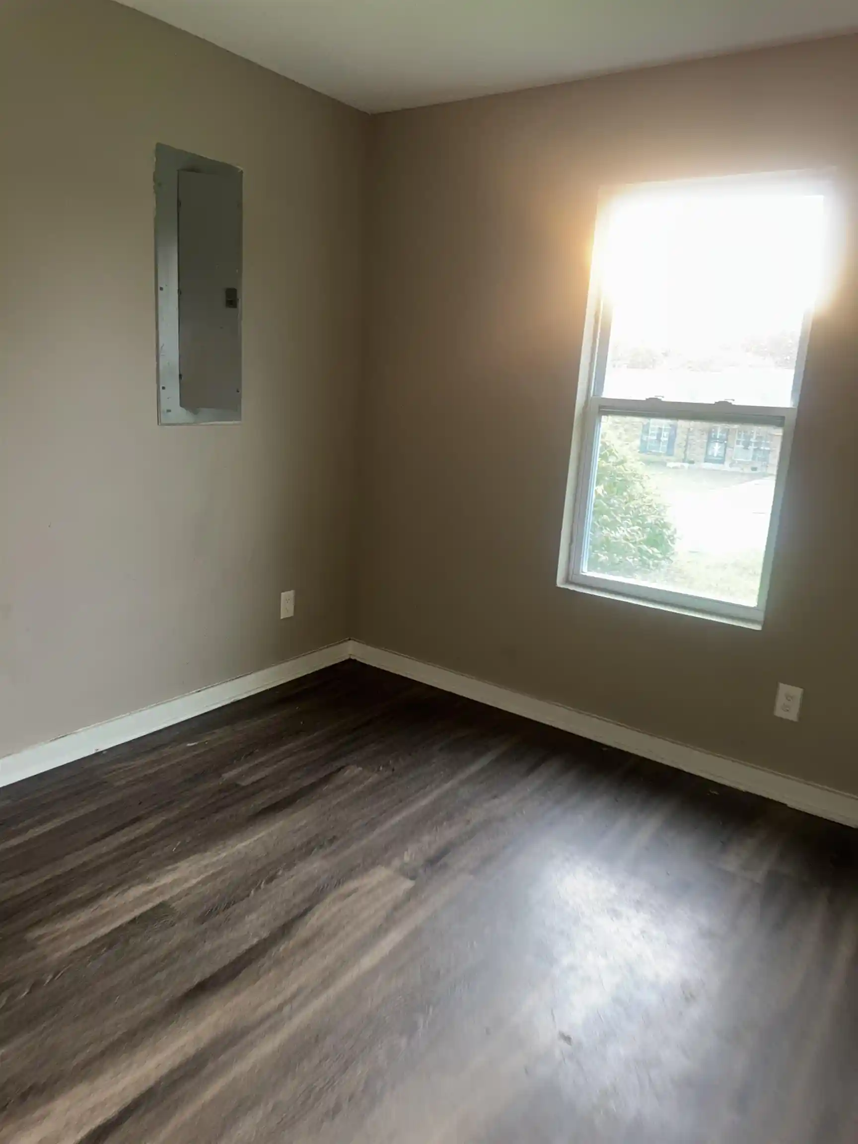 Photo 2 of Single family home for sale at 3613 Russelwood Dr, Memphis, TN 38128 | MLS# 10226236 | Listing updated on 2026-09-17