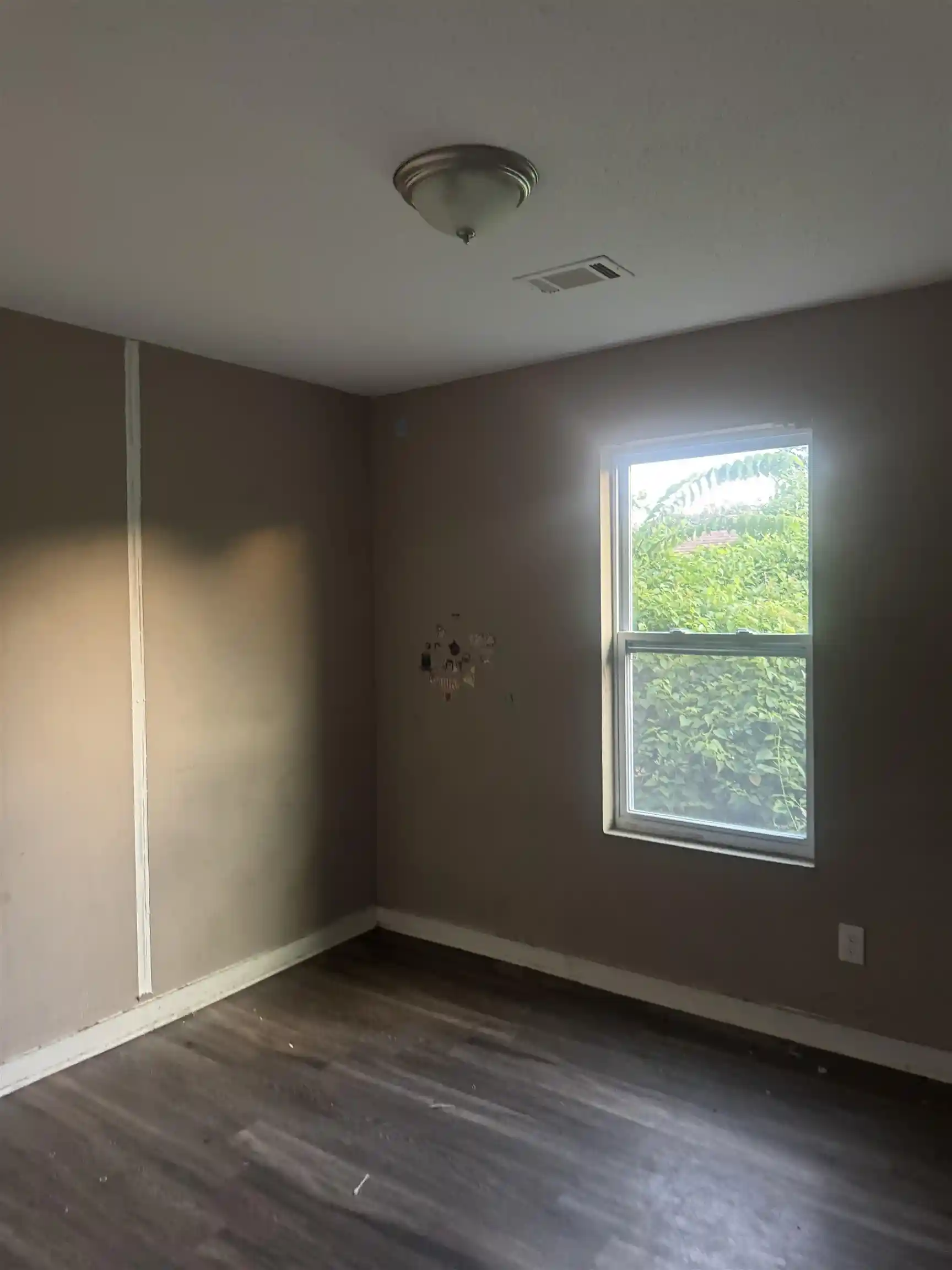 Photo 3 of Single family home for sale at 3613 Russelwood Dr, Memphis, TN 38128 | MLS# 10226236 | Listing updated on 2026-09-17