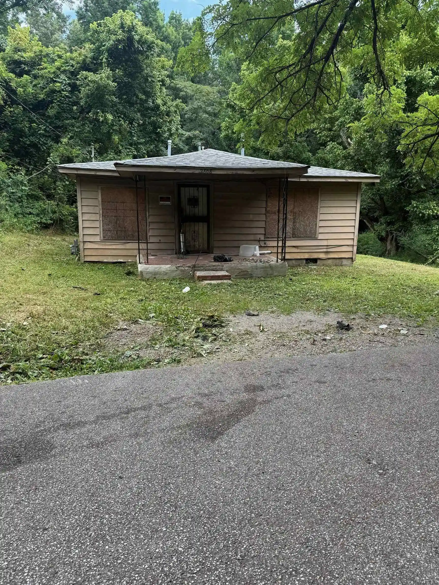 3rd image of 2608 Moon Beam Rd, Millington, TN 38053 | MLS# 10226257