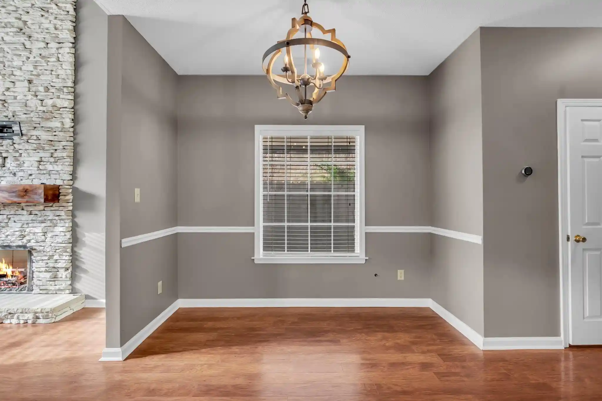 Photo 2 of Single family home for sale at 1209 Oak Crk Dr, Collierville, TN 38017 | MLS# 10226261 | Listing updated on 2026-10-06