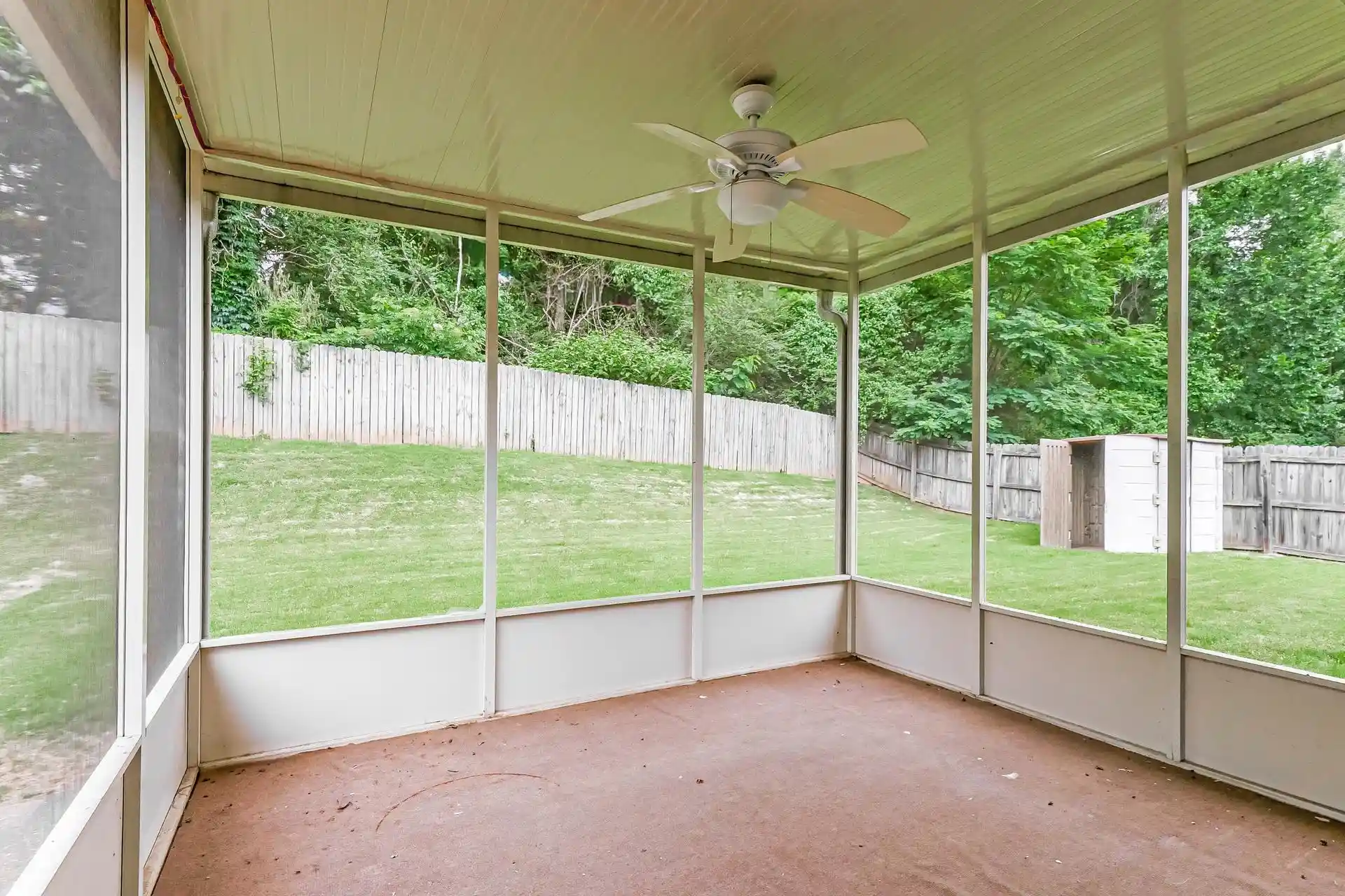 Photo 4 of Sale Pending at 5634 Tulip Grv Dr, Memphis, TN 38135 | MLS# 10226263 | Listing updated on 2026-09-10