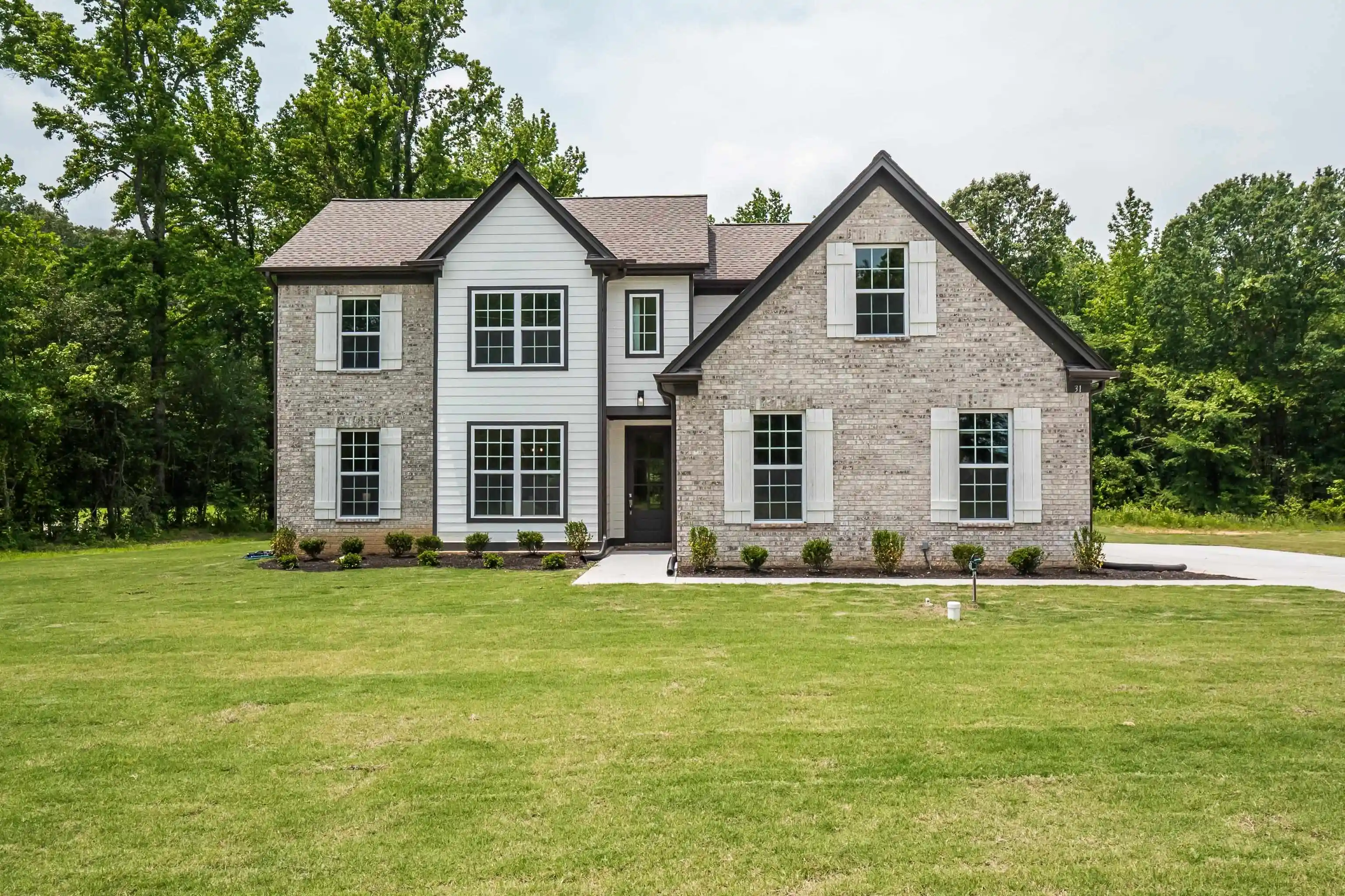 1st image of 329 Centerline Roper Loop, Byhalia, MS 38611 | MLS# 10226268
