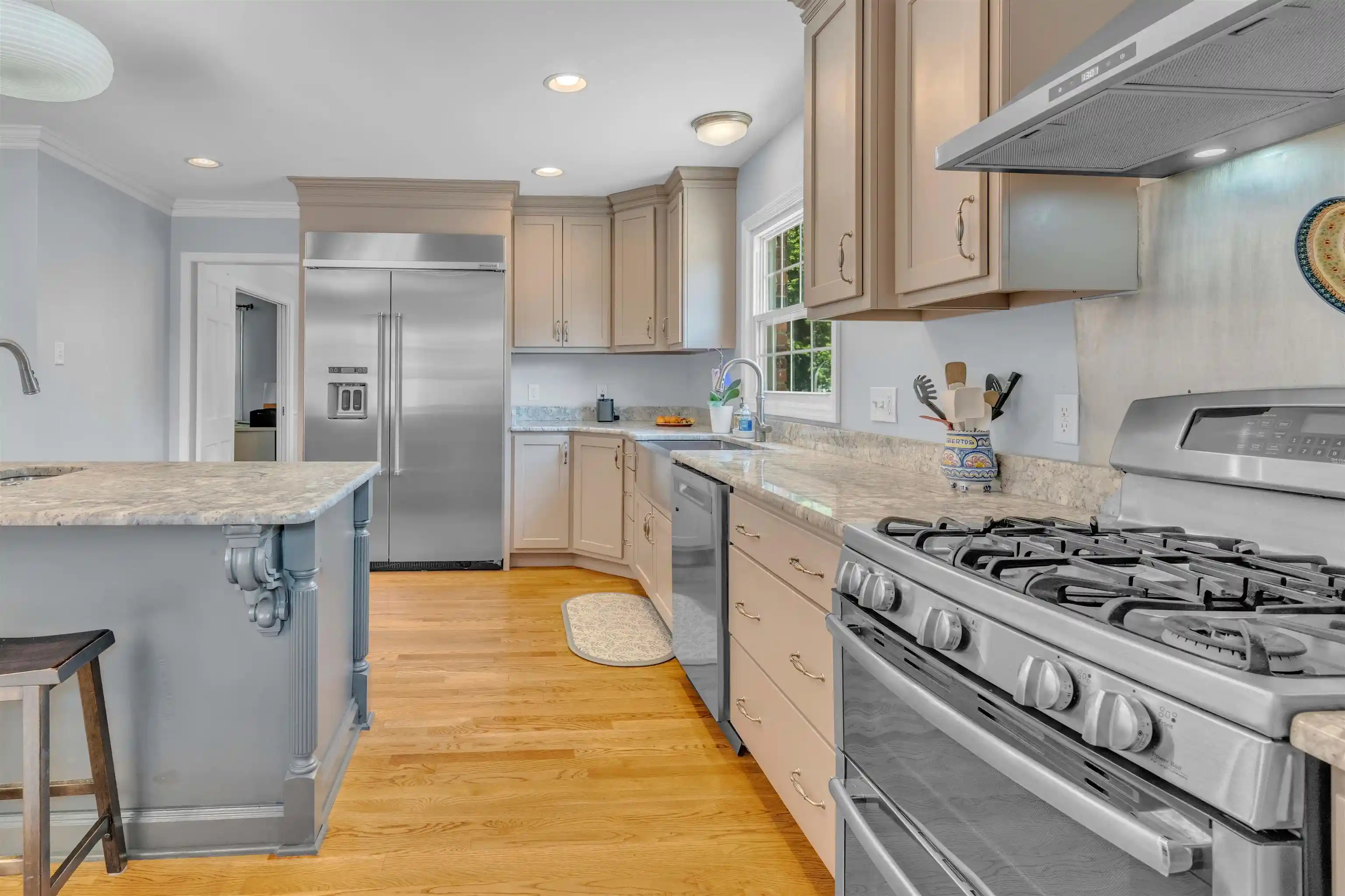 Photo 3 of Single family home for sale at 5187 S Angela Rd, Memphis, TN 38117 | MLS# 10226293 | Listing updated on 2026-09-30