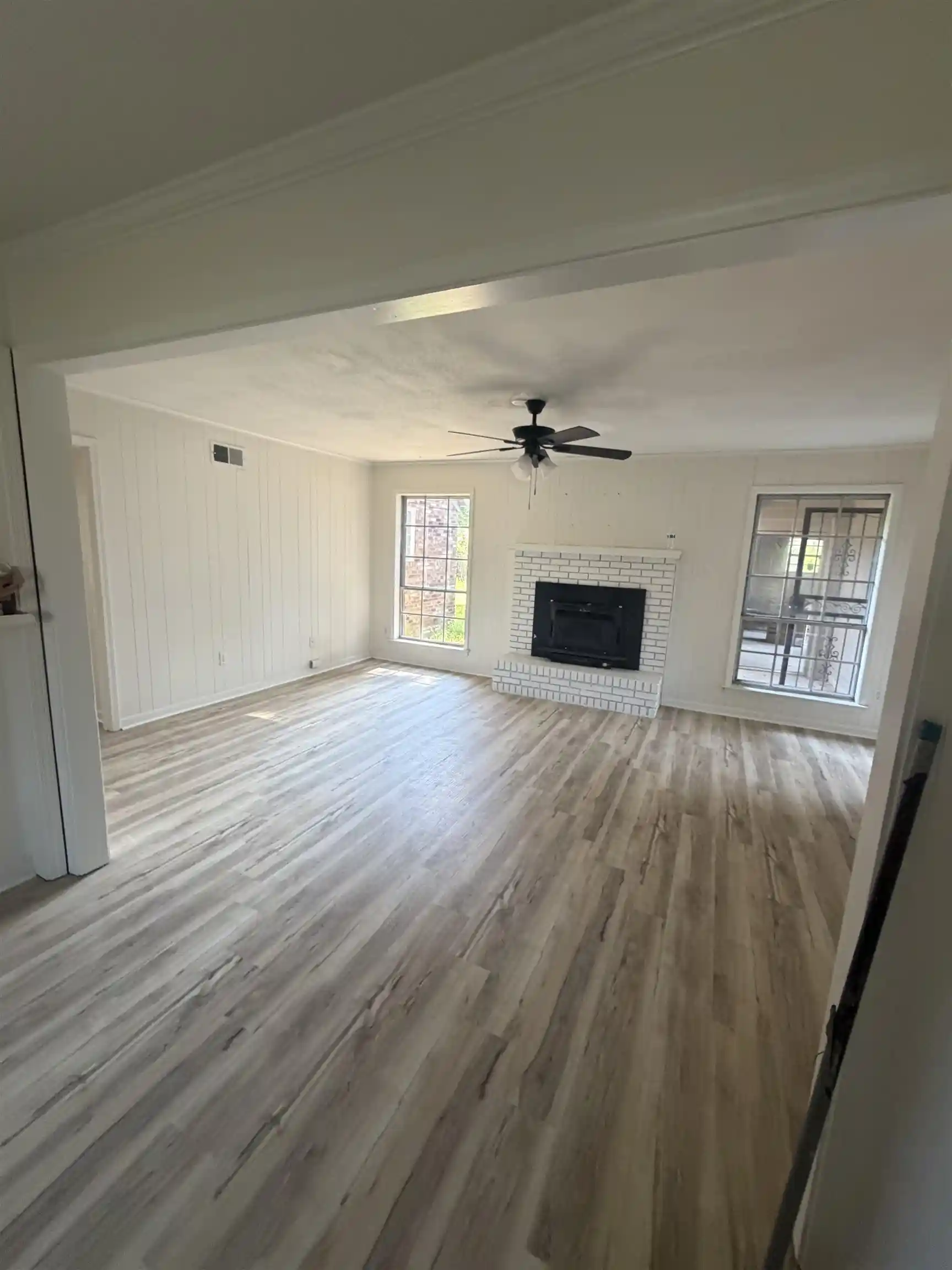 Photo 2 of Sale Pending at 5020 Gardenwood Dr, Memphis, TN 38116 | MLS# 10226306 | Listing updated on 2026-08-31