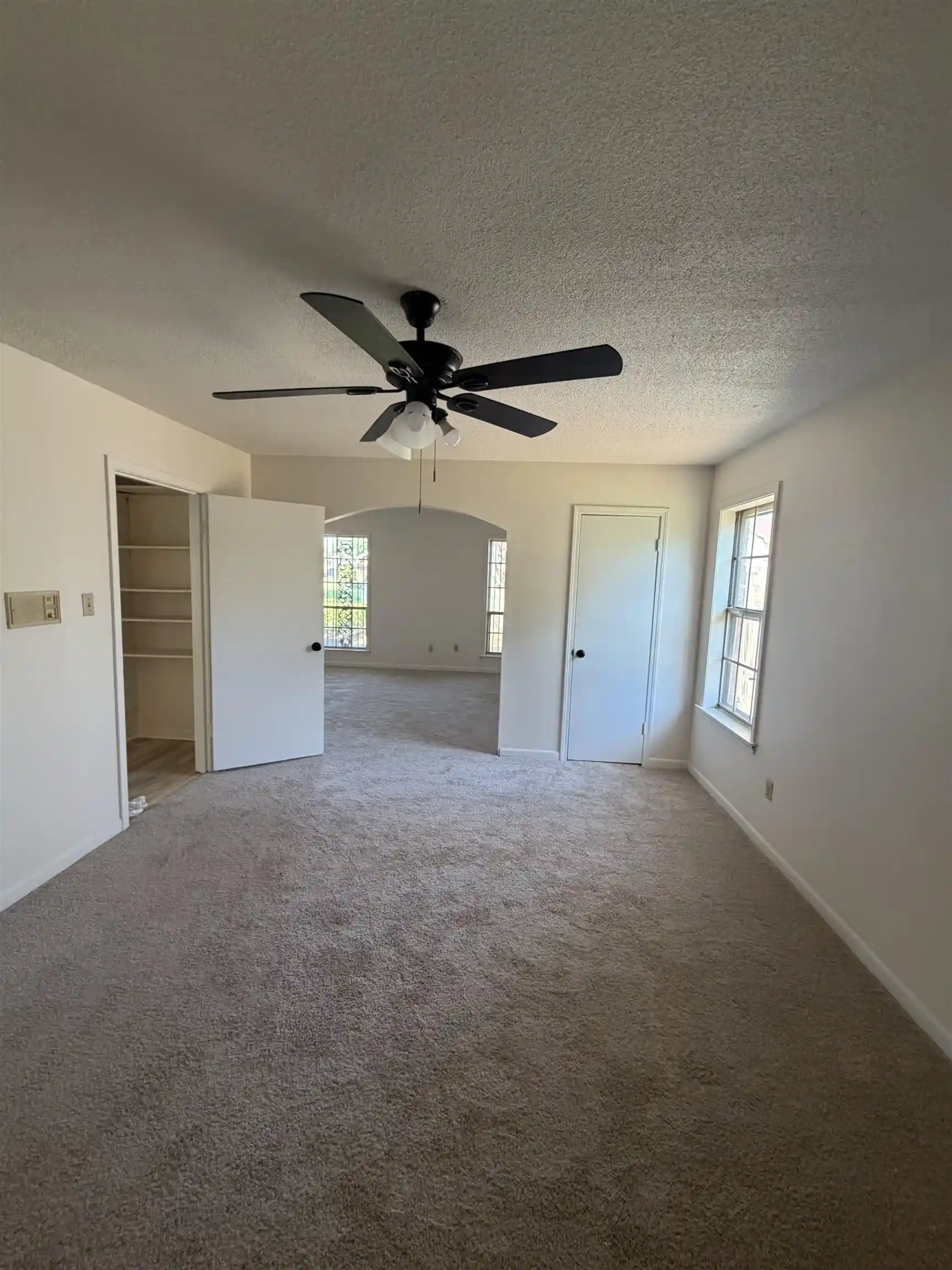 Photo 3 of Sale Pending at 5020 Gardenwood Dr, Memphis, TN 38116 | MLS# 10226306 | Listing updated on 2026-08-31