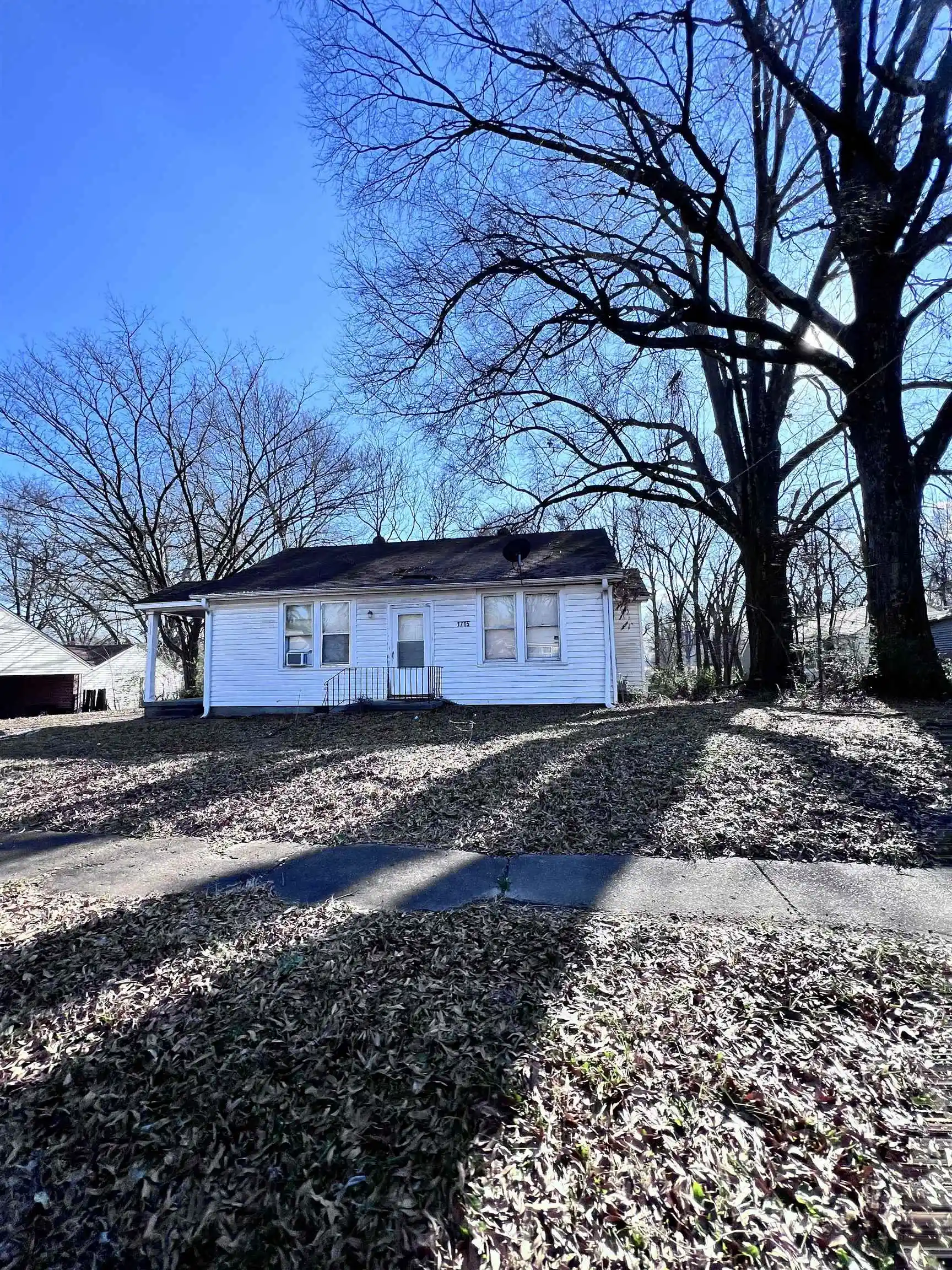 Photo 1 of Single family home for sale at 1715 Whitney Ave, Memphis, TN 38127 | MLS# 10226317 | Listing updated on 2026-09-02