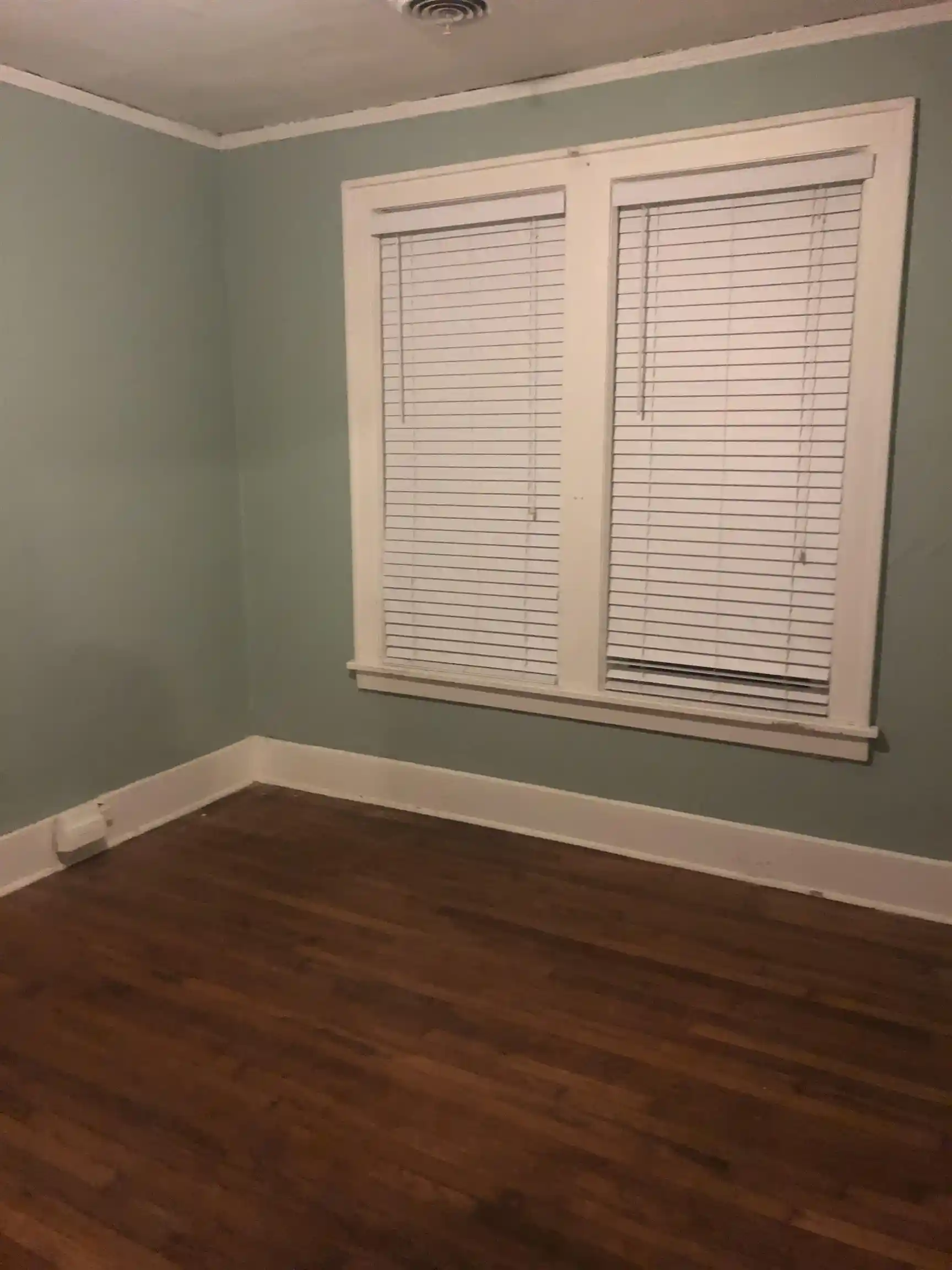 Photo 3 of Single family home for sale at 1660 S Wellington St, Memphis, TN 38106 | MLS# 10226323 | Listing updated on 2026-09-02