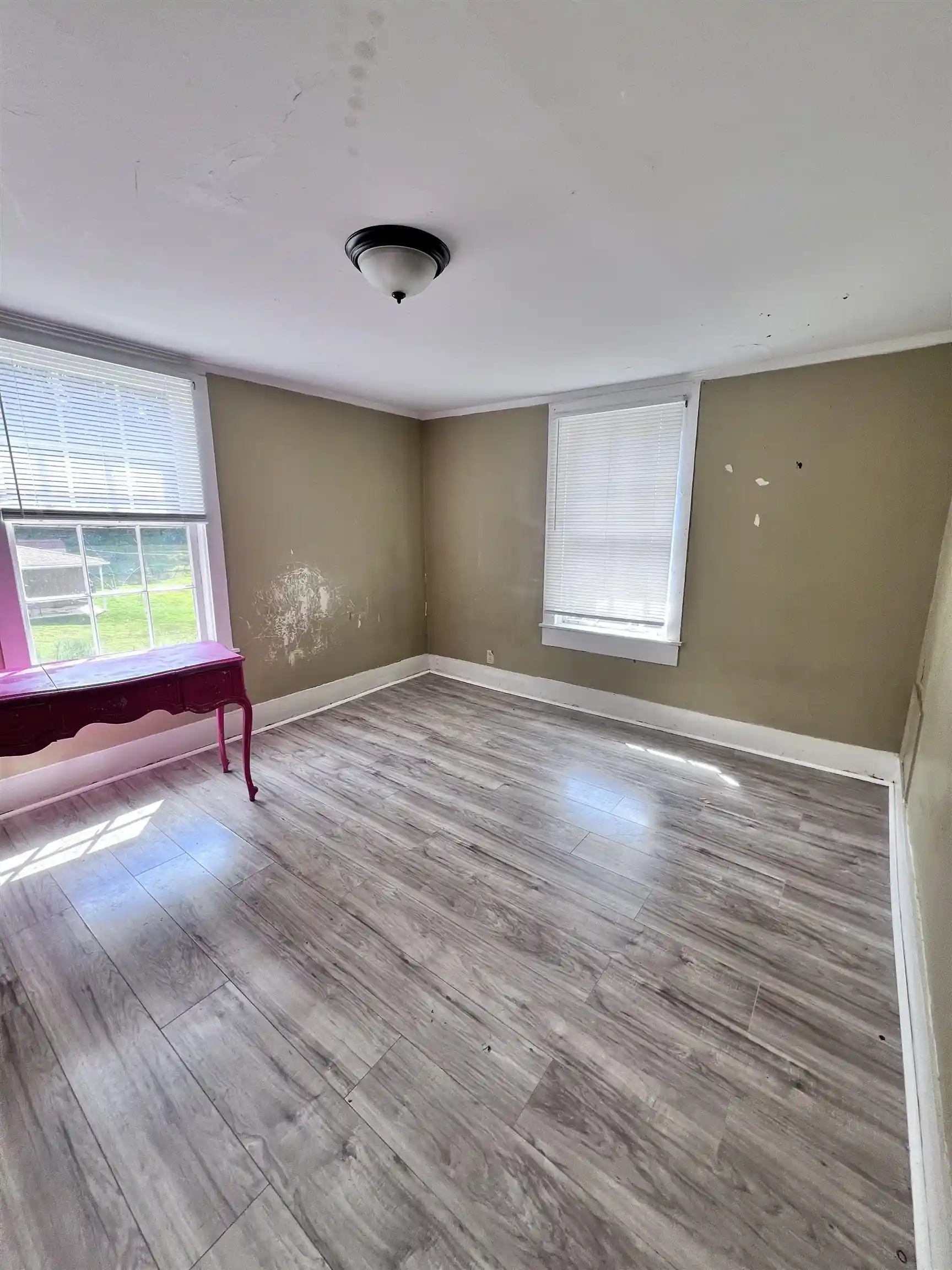 Photo 3 of Single family home for sale at 1823 Cedarhurst Ave, Memphis, TN 38127 | MLS# 10226324 | Listing updated on 2026-09-02