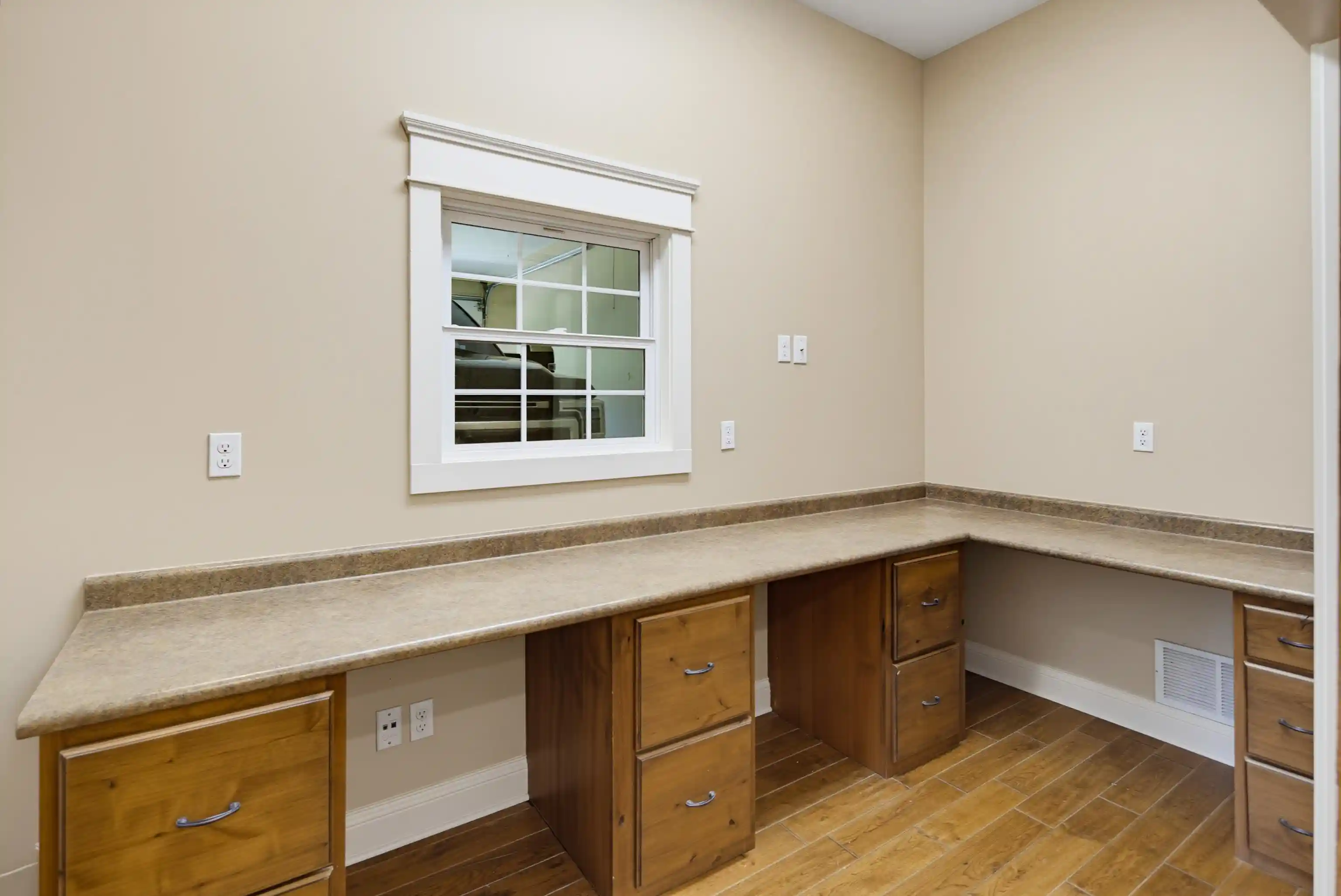 Photo 2 of Single family home for sale at 430 Tanasi Dr, Rossville, TN 38066 | MLS# 10226327 | Listing updated on 2026-09-15