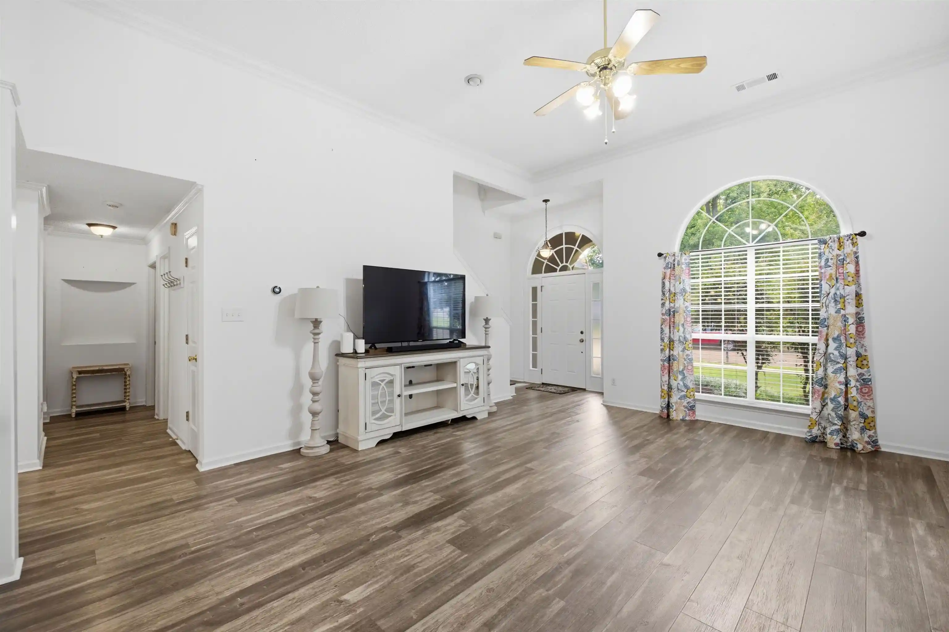 Photo 4 of Sale Pending at 4075 Fairway View Cir, Bartlett, TN 38135 | MLS# 10226330 | Listing updated on 2026-09-15