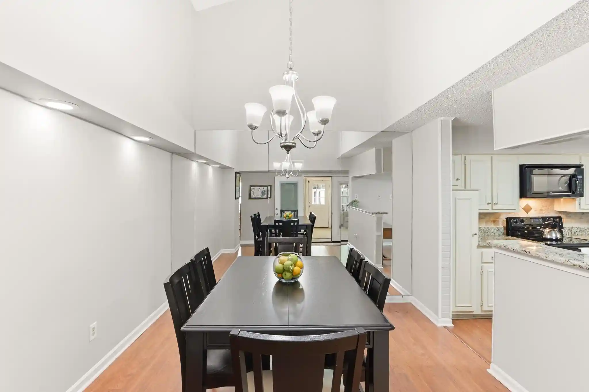 2nd image of 8117 Mistywood Ln, Germantown, TN 38138