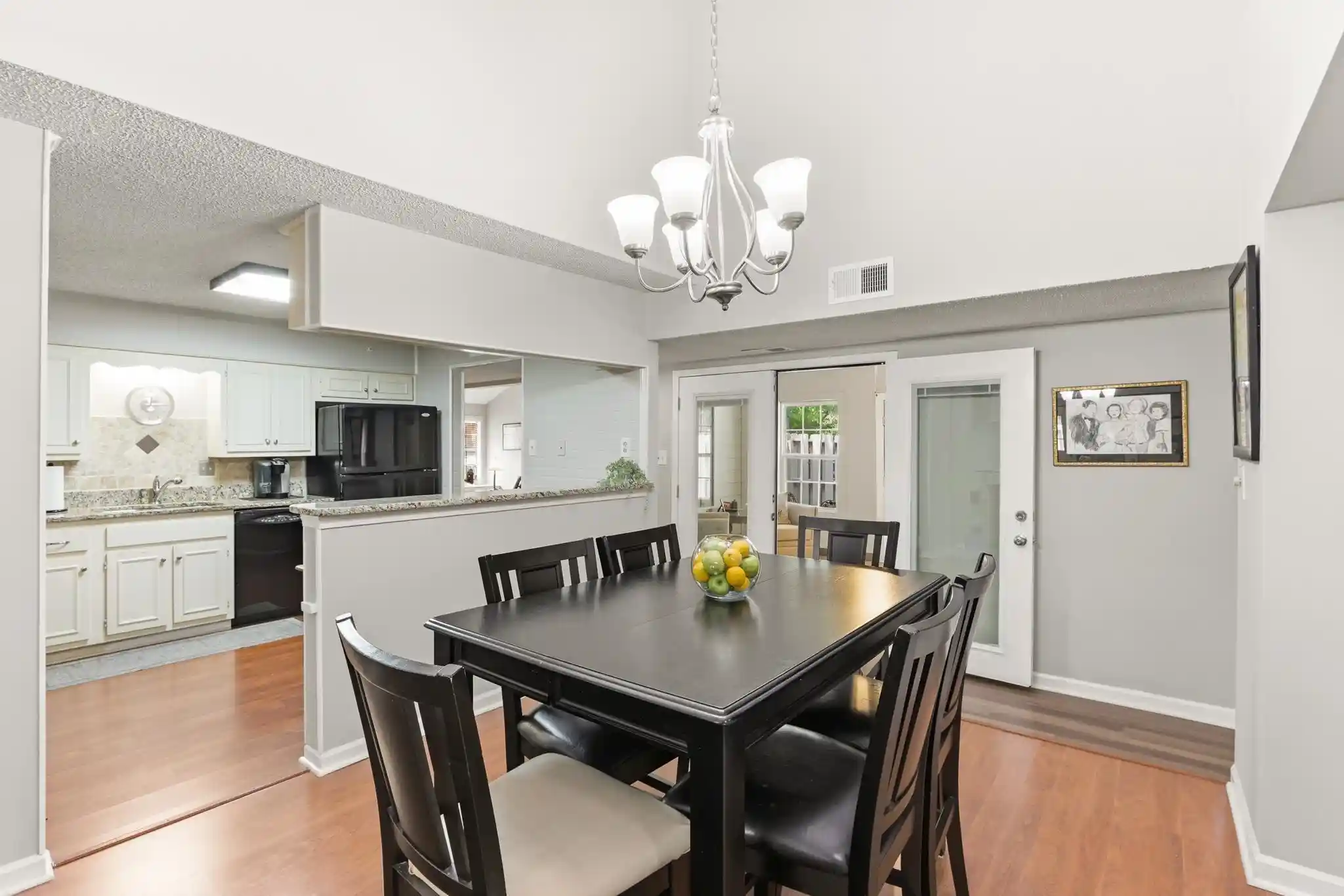 2nd image of 8117 Mistywood Ln, Germantown, TN 38138