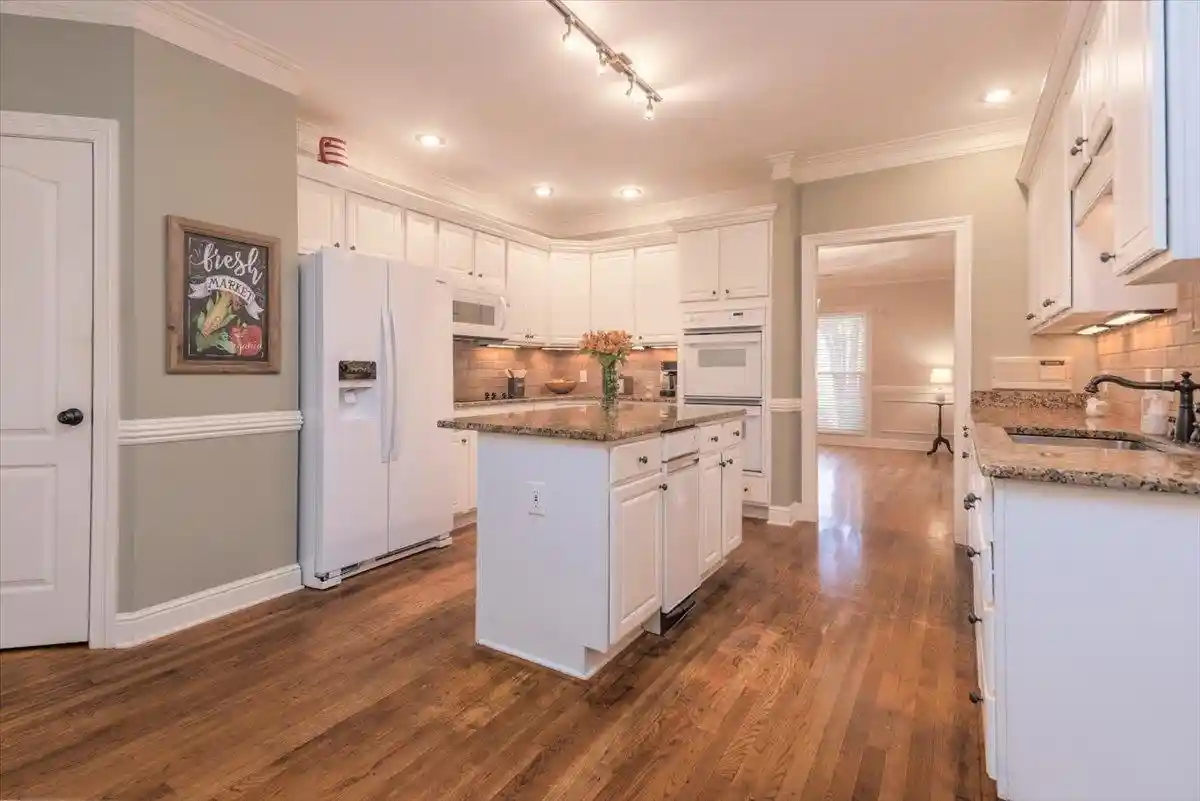 2nd image of 3076 Steeplegate Dr, Germantown, TN 38138 | MLS# 10226335