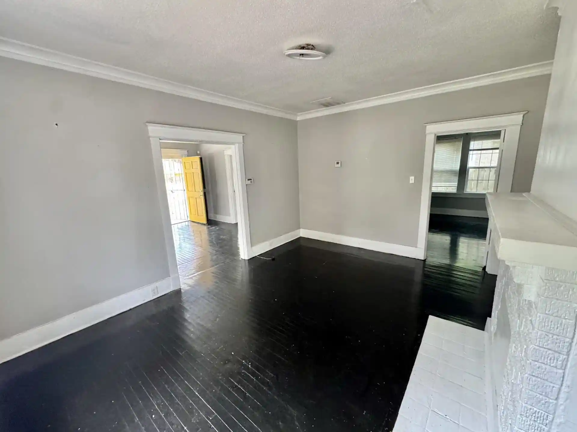 Photo 2 of Sale Pending at 1941 E Mclemore Ave, Memphis, TN 38114 | MLS# 10226339 | Listing updated on 2026-07-31