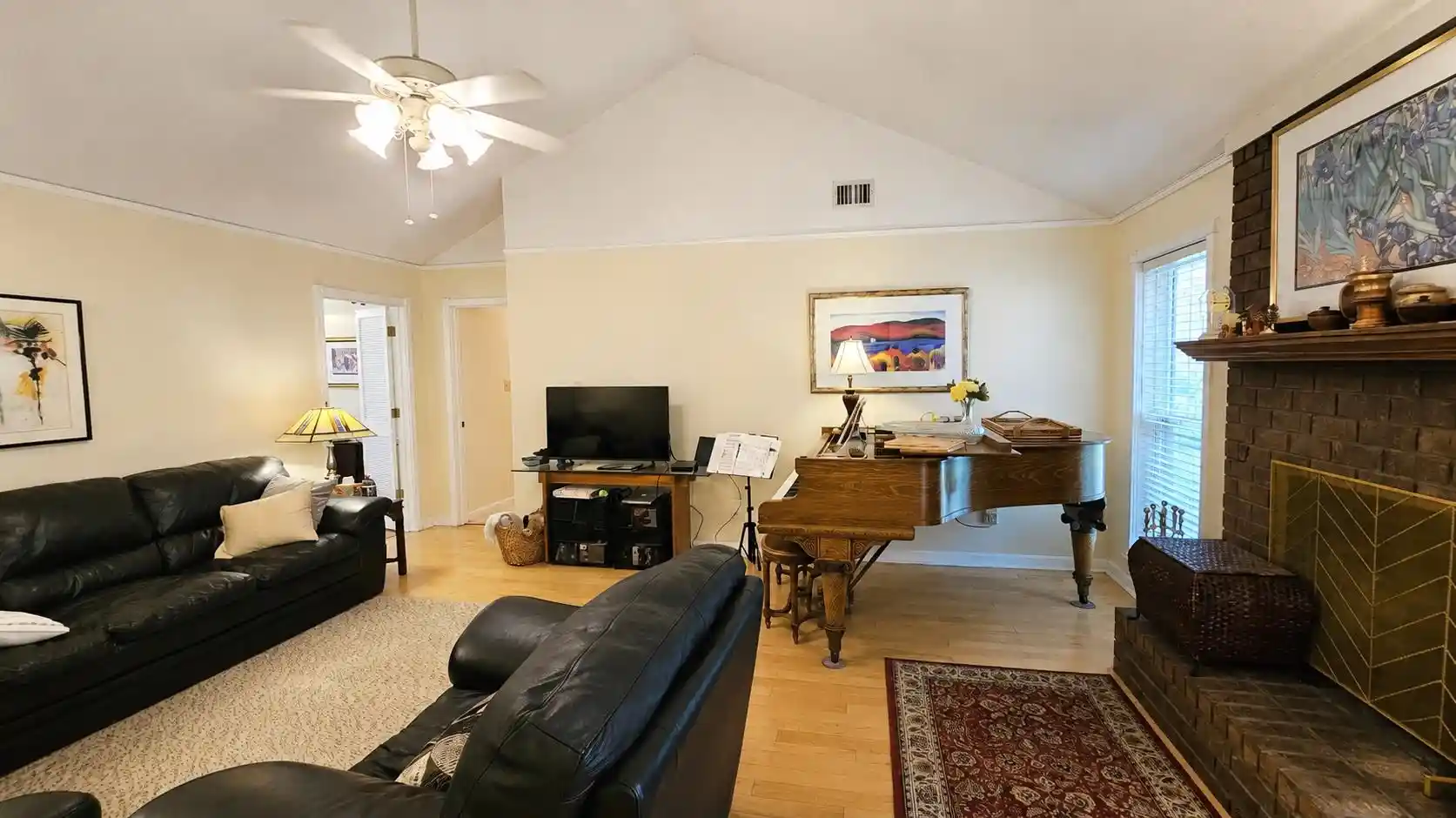 2nd image of 1737 Kimbrough Rd, Germantown, TN 38138 | MLS# 10226359