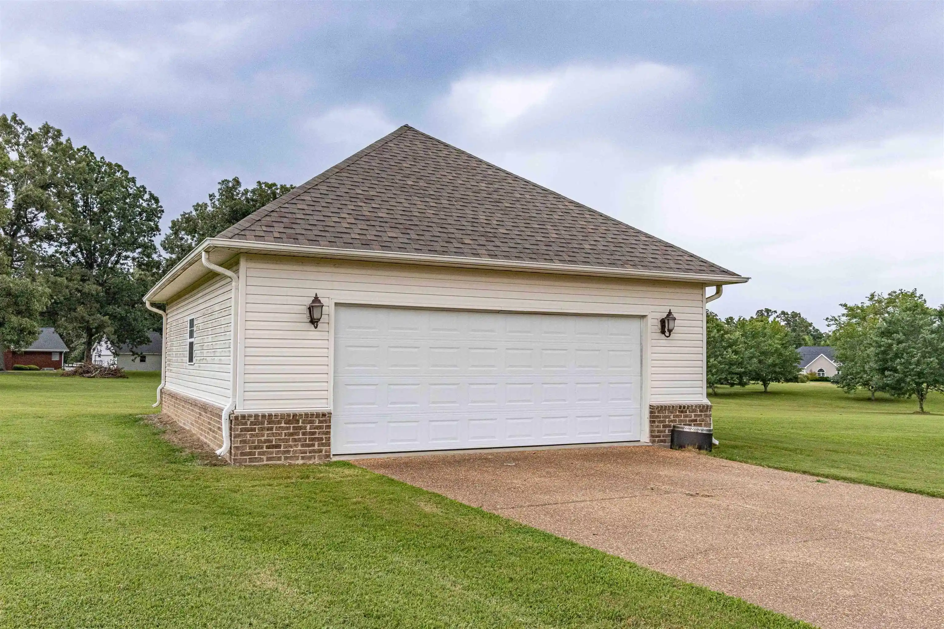 2nd image of 60 John C Breckenridge Cv, Adamsville, TN 38310 | MLS# 10226377
