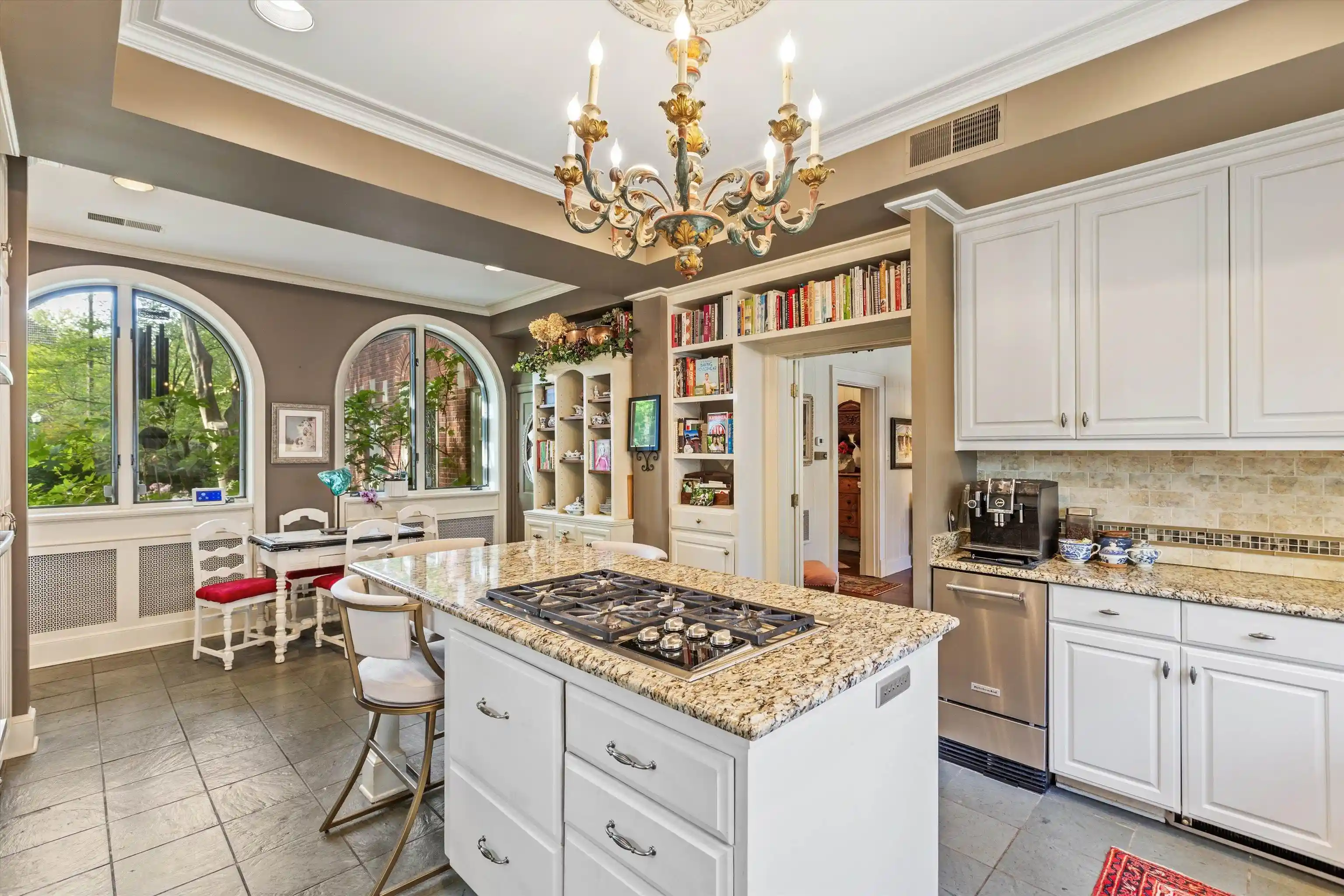Photo 3 of Sale Pending at 604 S Belvedere Blvd, Memphis, TN 38104 | MLS# 10226386 | Listing updated on 2026-09-24