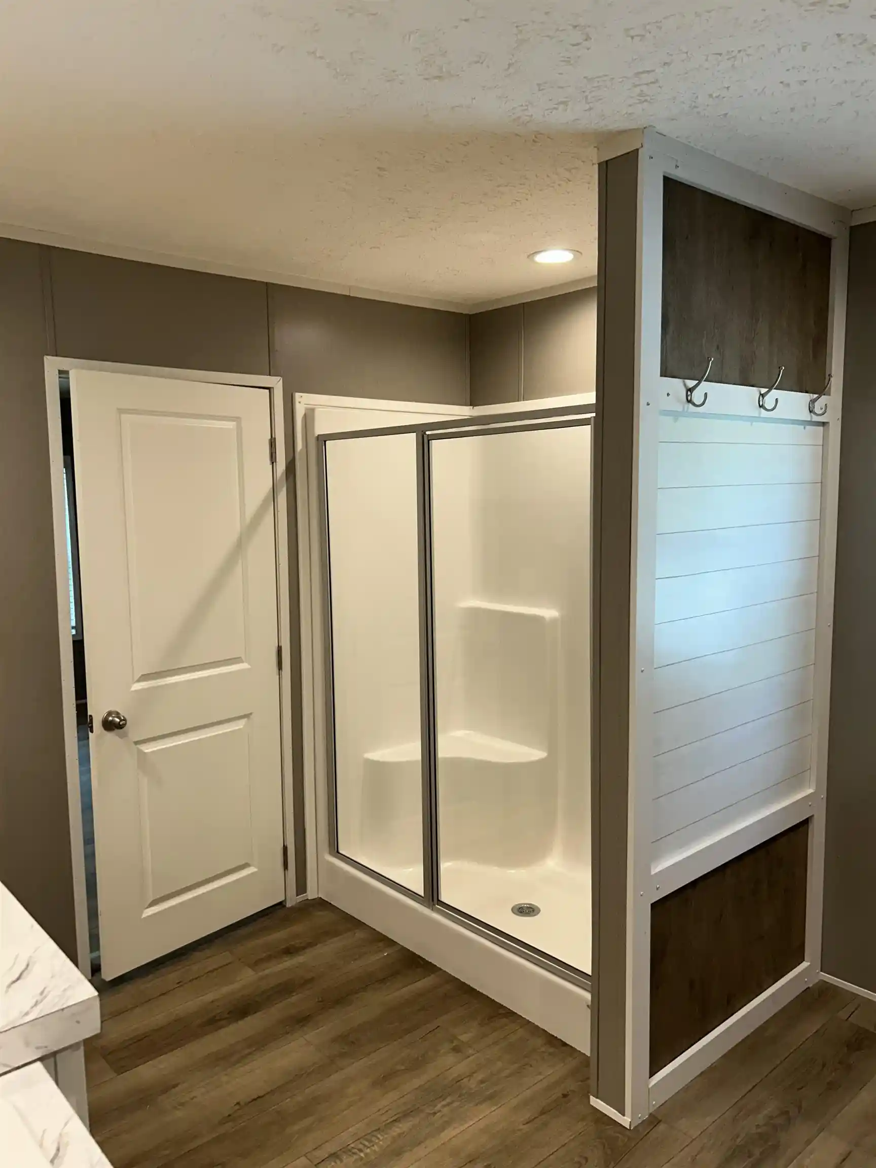 Photo 2 of Single family home for sale at 8800 100 Highway, Jacks Creek, TN 38347 | MLS# 10226392 | Listing updated on 2026-09-30