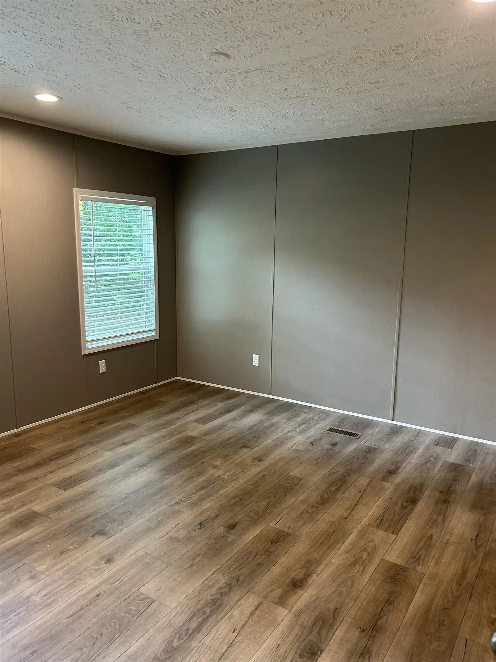 Photo 4 of Single family home for sale at 8800 100 Highway, Jacks Creek, TN 38347 | MLS# 10226392 | Listing updated on 2026-09-30
