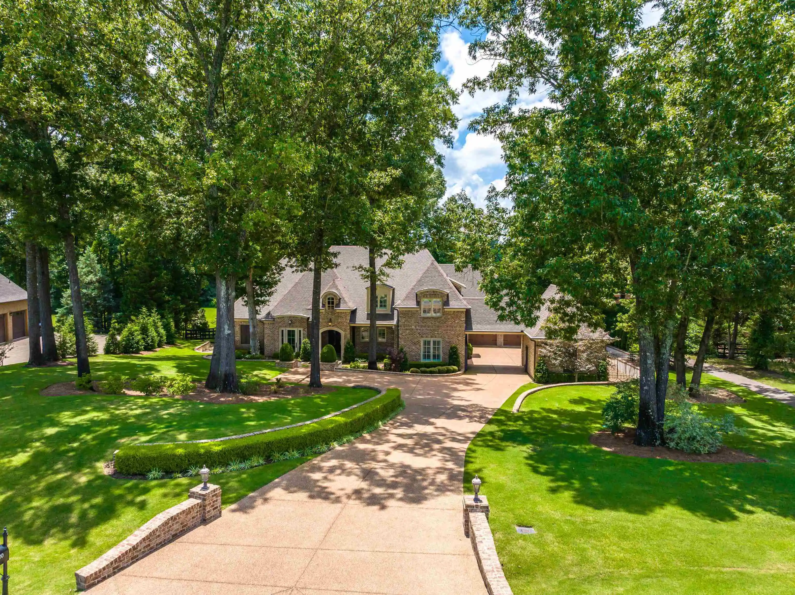 image of 70 Greenbrier Lakes Cv, Piperton, TN 38017 | MLS# 10226393