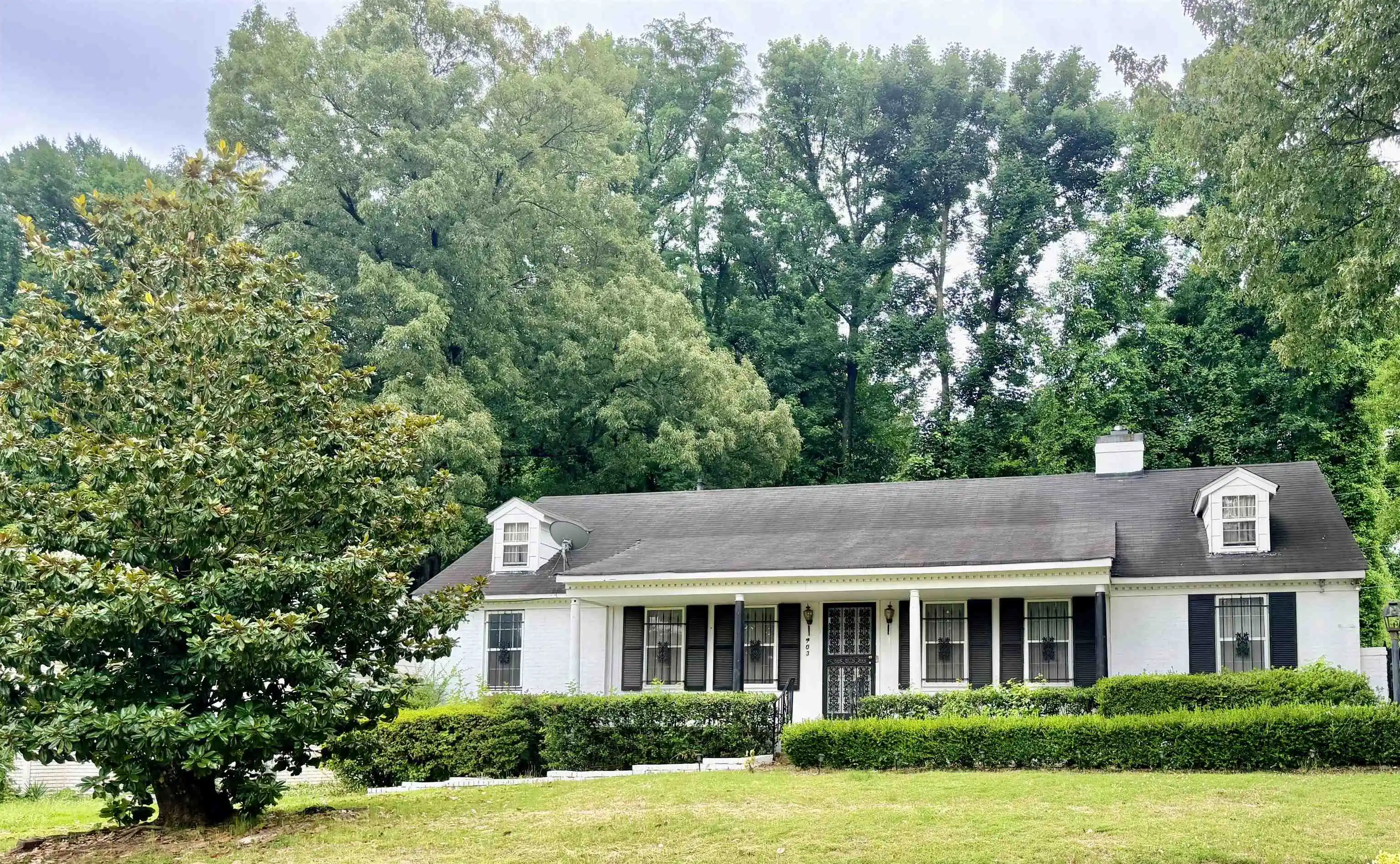 Townhouse for sale at 703 Brakebill Ave, Memphis, TN 38116 | MLS# 10226396