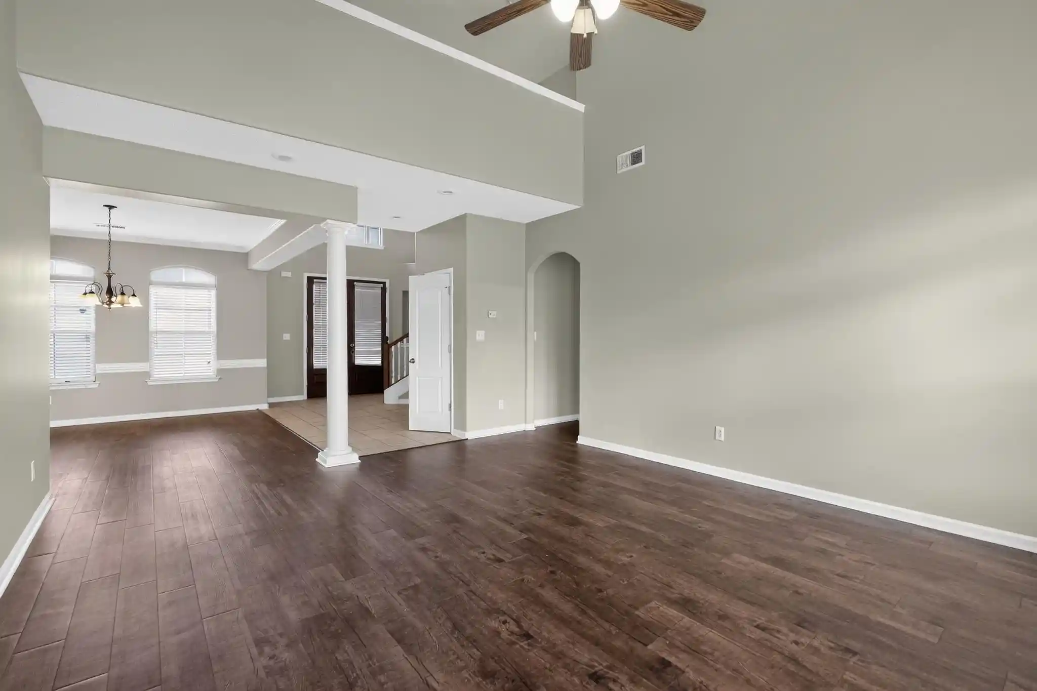 Photo 3 of Sale Pending at 8480 Owlswick Ln, Memphis, TN 38125 | MLS# 10226404 | Listing updated on 2026-09-03