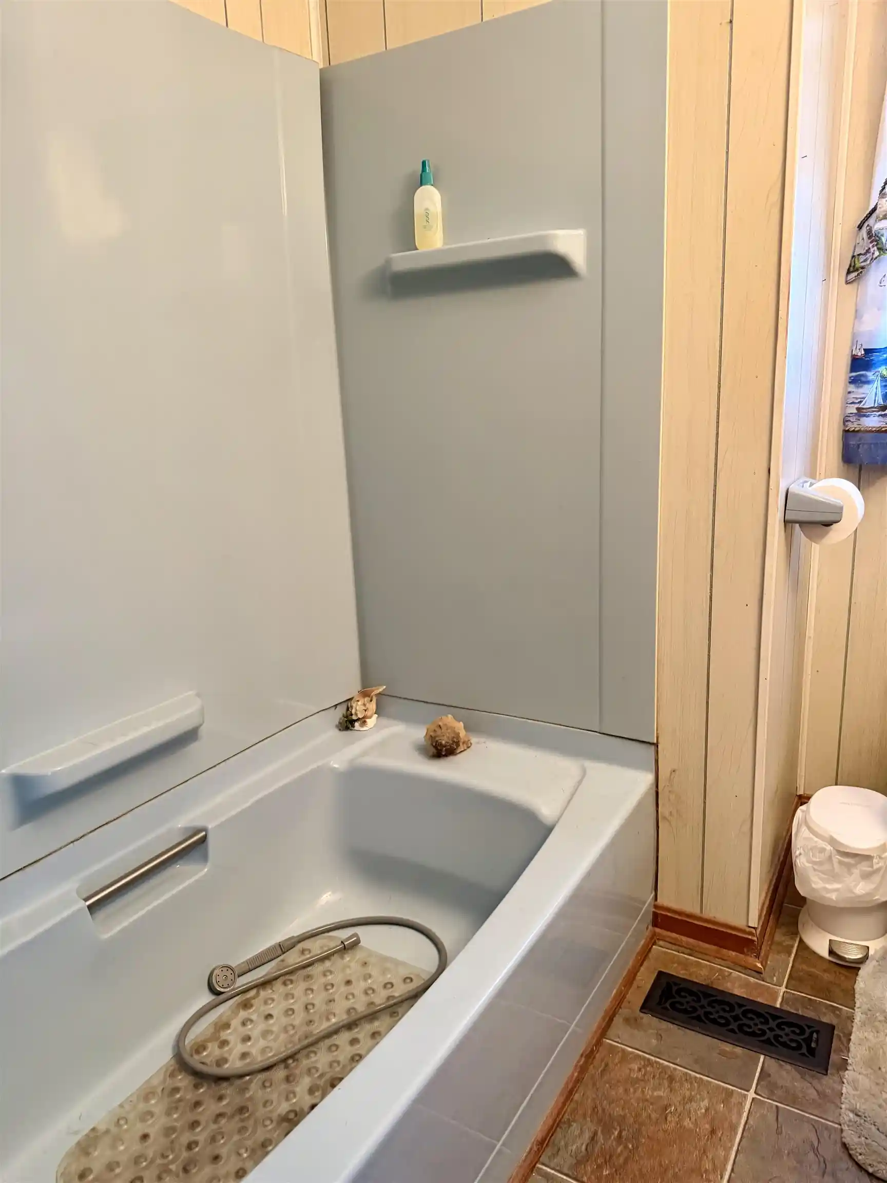 Photo 4 of Single family home for sale at 218 Sardie Henry Rd, Bethel Springs, TN 38315 | MLS# 10226421 | Listing updated on 2026-09-27