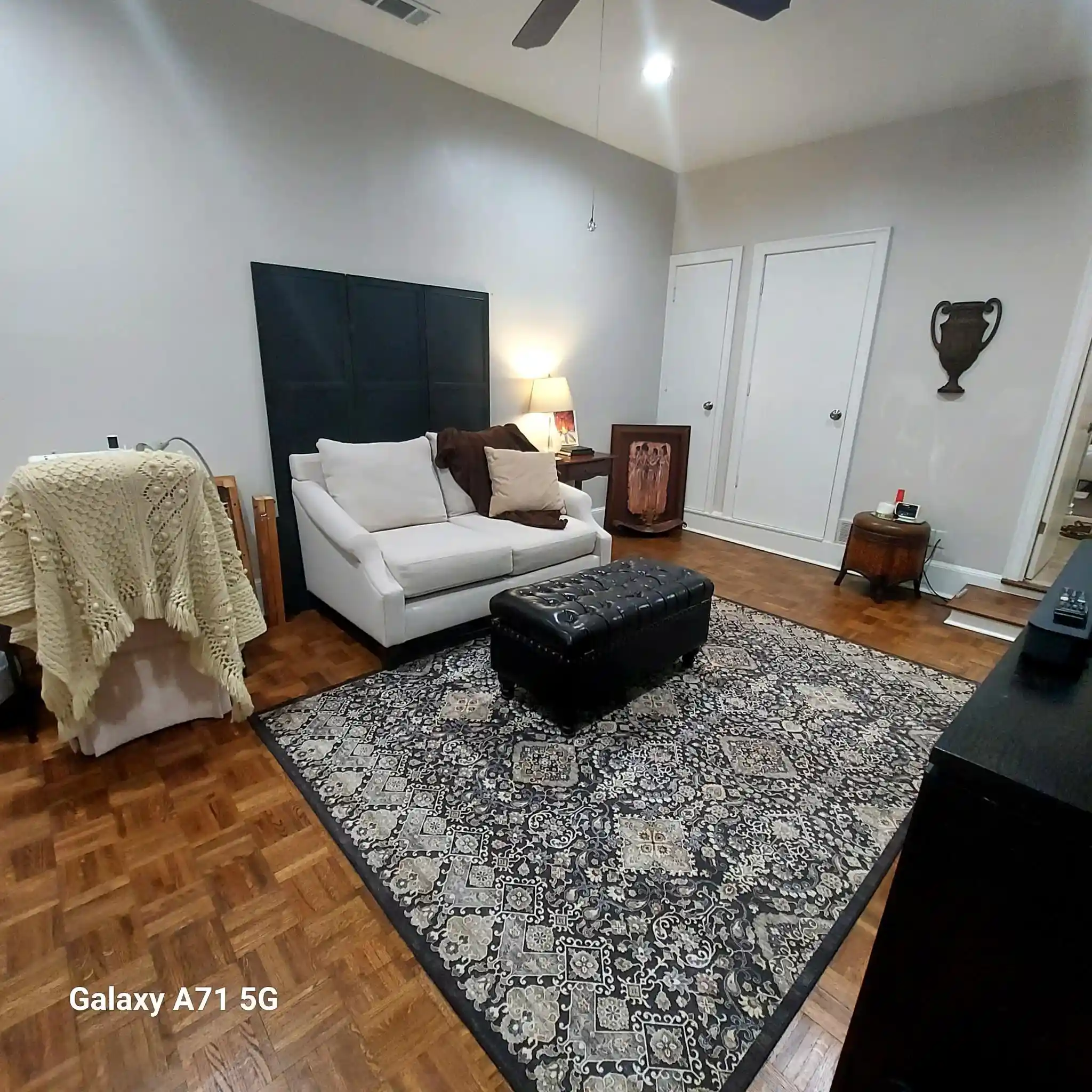 Listing Photo 1 - Condo for sale in building located at 732 Forest Lake Dr, Memphis, TN 38117 - Unit #