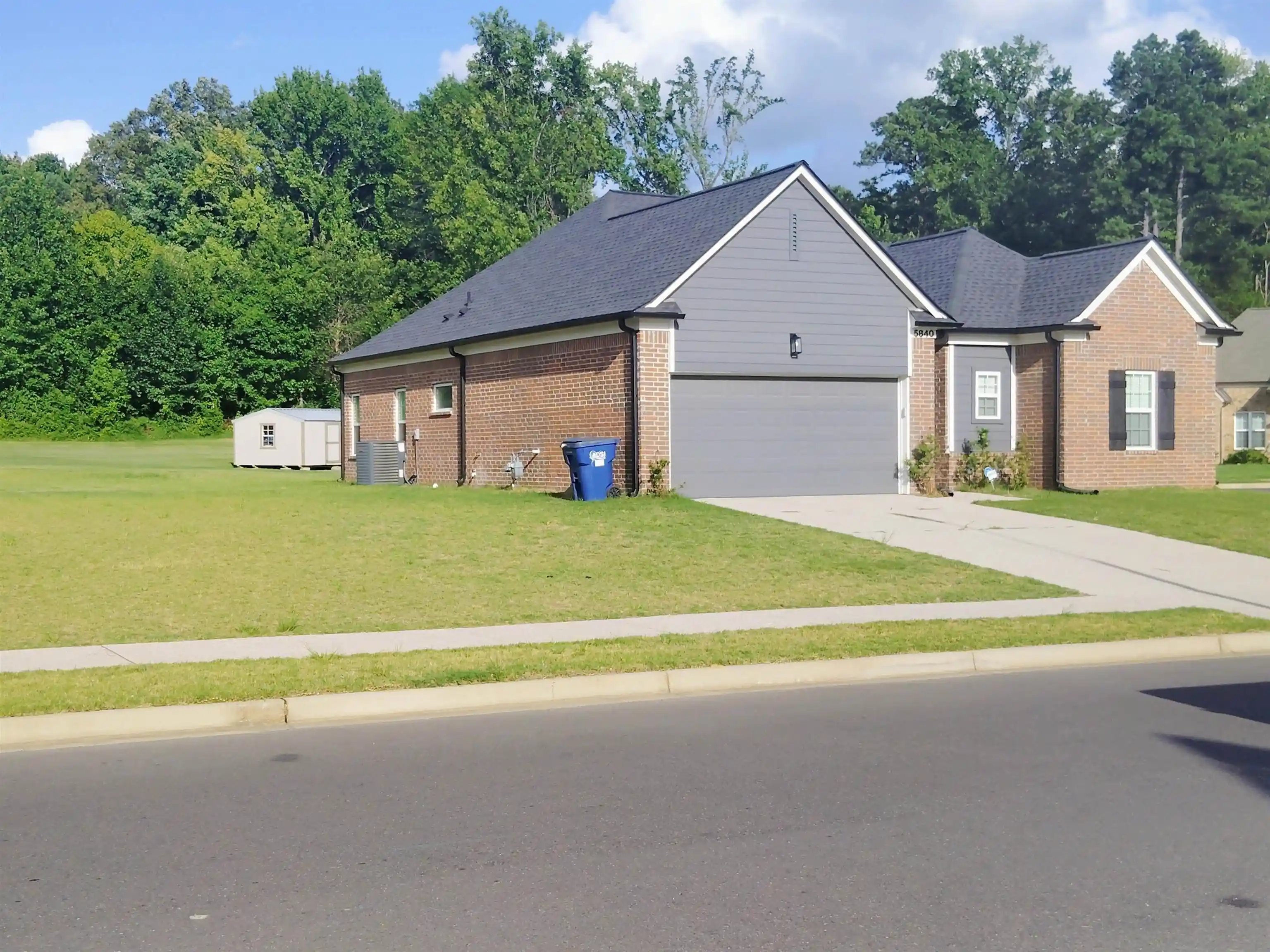 Photo 3 of Single family home for sale at 5840 Tucker Landing Dr, Horn Lake, MS 38637 | MLS# 10226467 | Listing updated on 2026-08-29