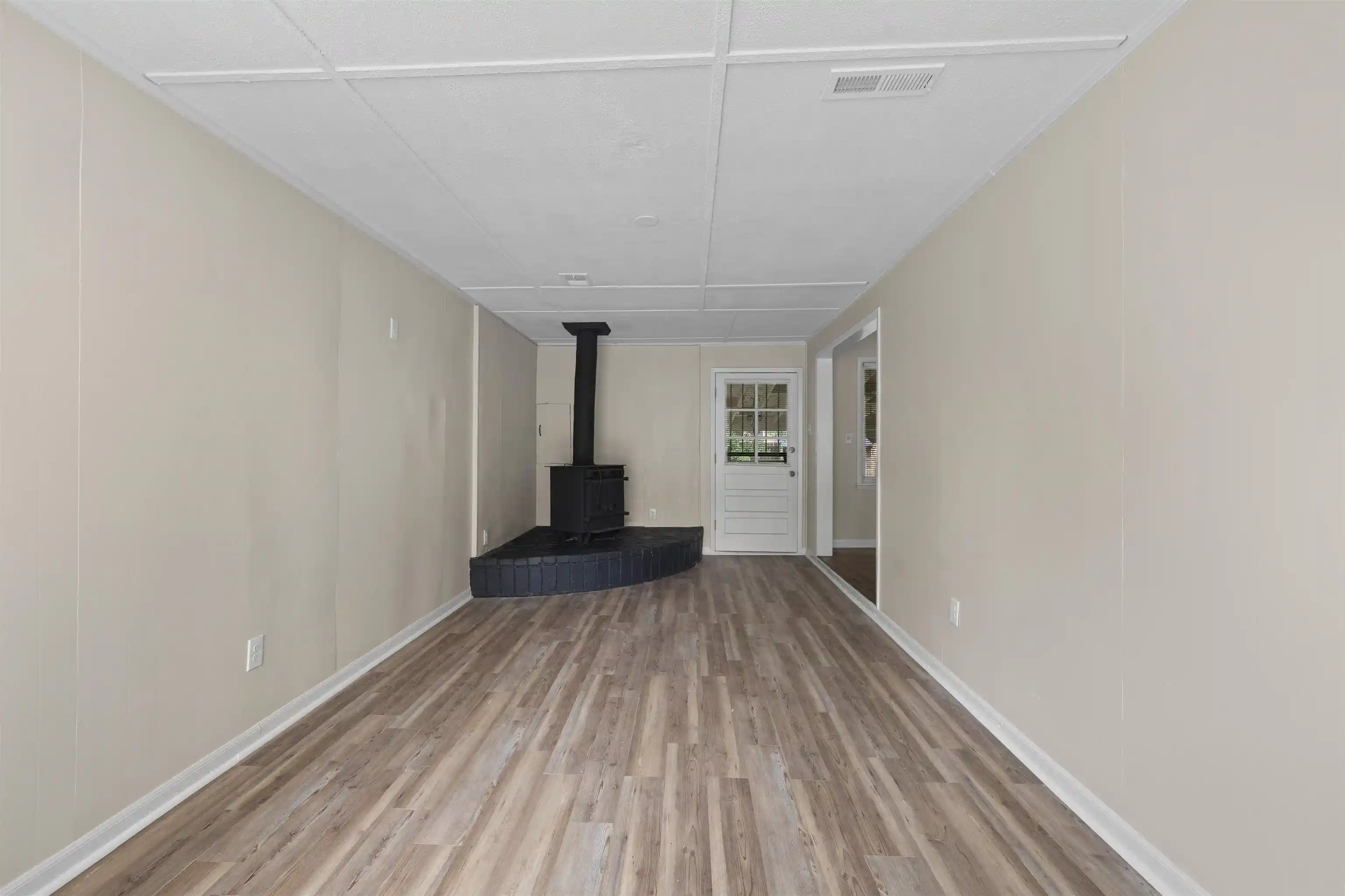Photo 4 of Single family home for sale at 1743 S Perkins Rd, Memphis, TN 38117 | MLS# 10226470 | Listing updated on 2026-09-12