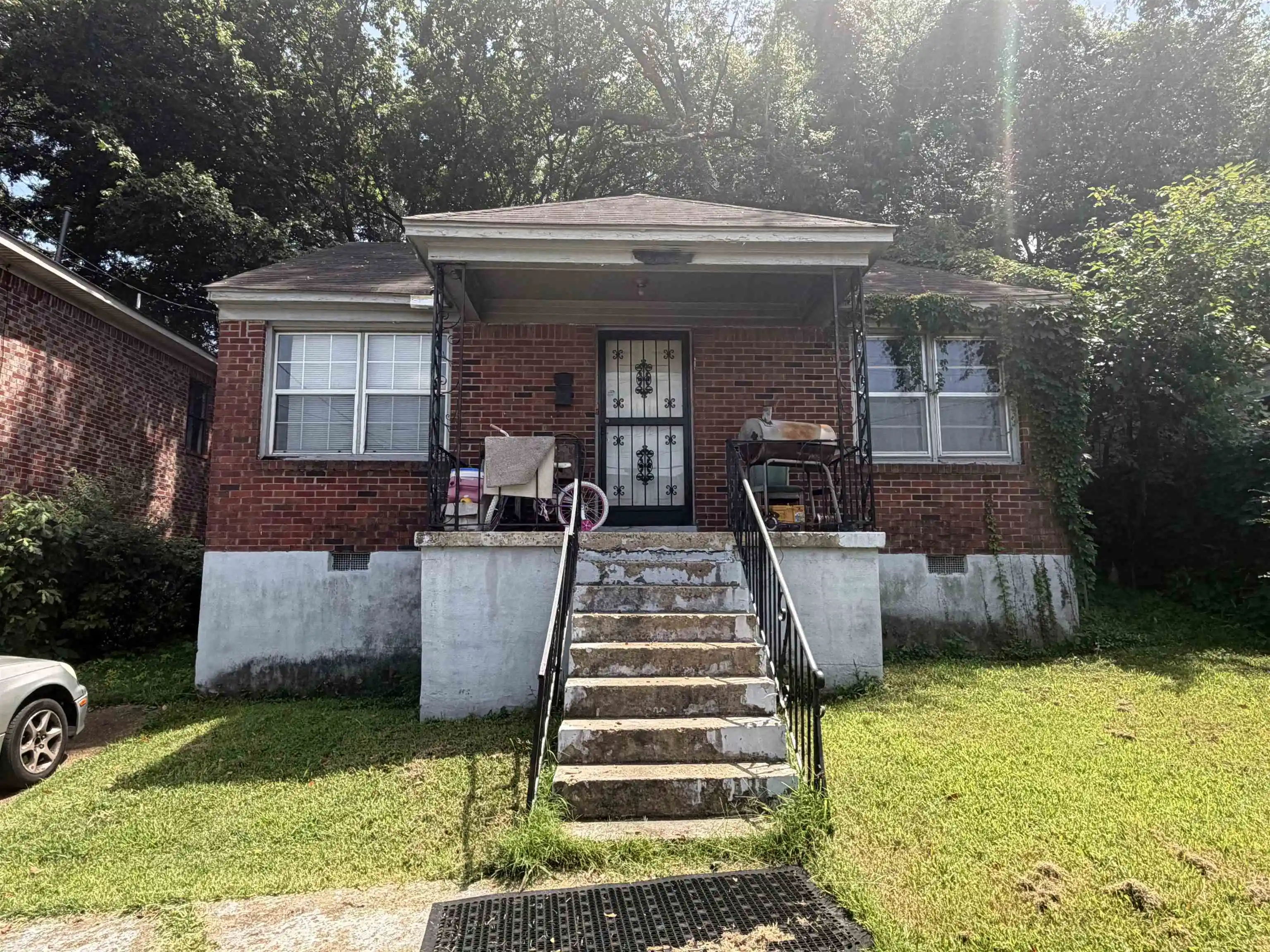 Photo 1 of Single family home for sale at 1355 Ethlyn Ave, Memphis, TN 38106 | MLS# 10226505 | Listing updated on 2026-09-01